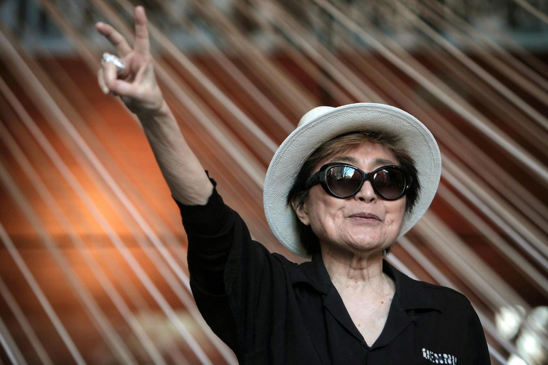 Yoko Ono, Menschenrechtsaktivistin, Filmemacherin und Künstlerin 2016 in Mexiko. 