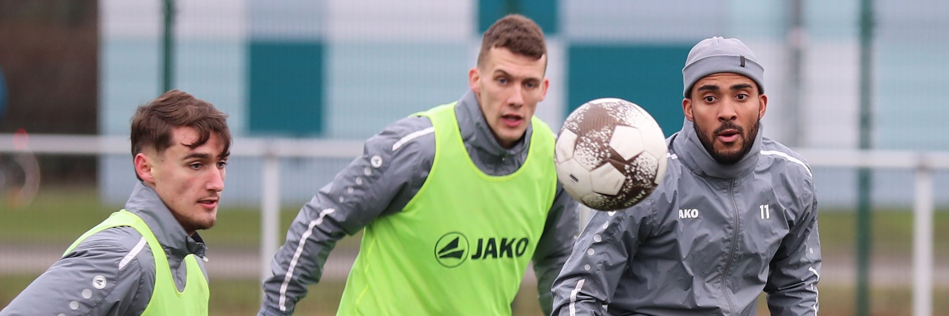 Mussten sich beim Training mächtig reinknien: Das BFC-Trio Leonidas Tiliudis, Chris Reher und der wieder genesene Darryl Geurts.