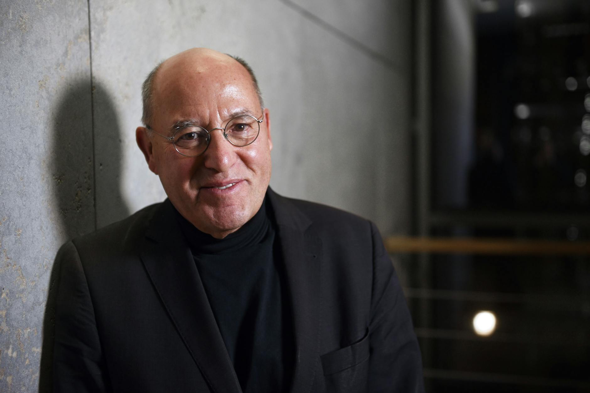 Der Bundestagsabgeordnete Gregor Gysi erklärt seine Einstellung zum Ukraine-Krieg.