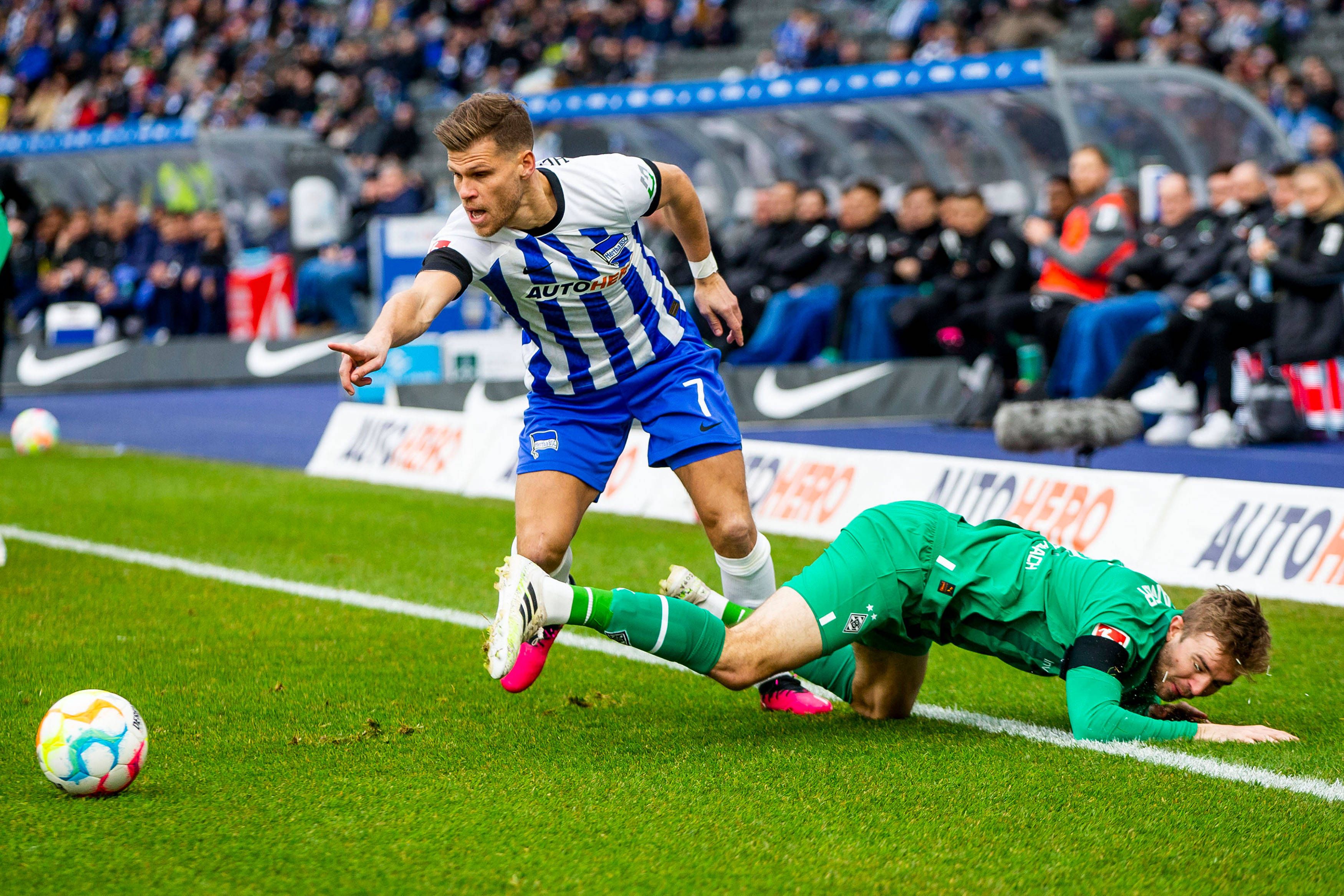 Keine Baustelle: Florian Niederlechner lässt das Bobic-Theater bei Hertha BSC kalt