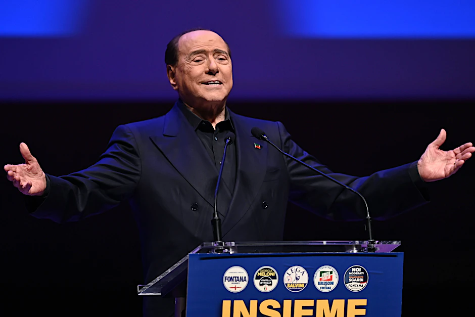 Oktober 2022: Silvio Berlusconi beendet die letzte Wahlkampagne in Mailand.&nbsp;