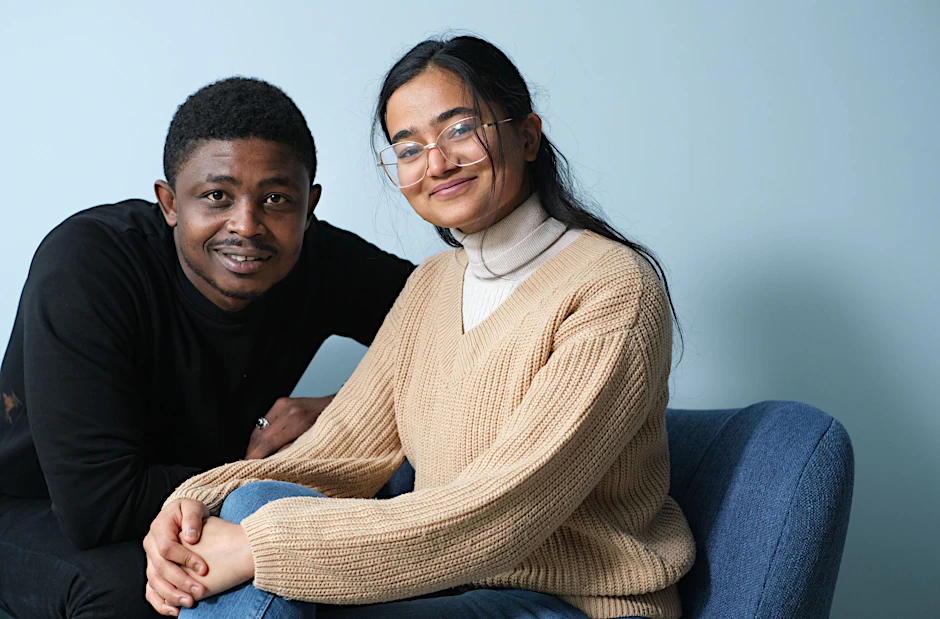 Bisma Mirzankar (Indien/Saudi-Arabien) und Emmanuel Ijeoma aus Nigeria haben in Charkiw studiert. In Berlin kämpfen sie um einen Neuanfang.&nbsp;