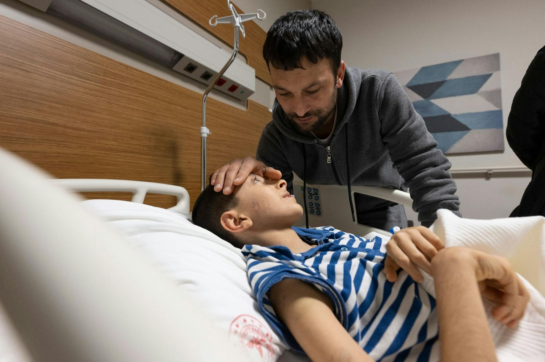 Auch Serkan Agris Sohn Mahmut liegt im Krankenhaus von Adana.