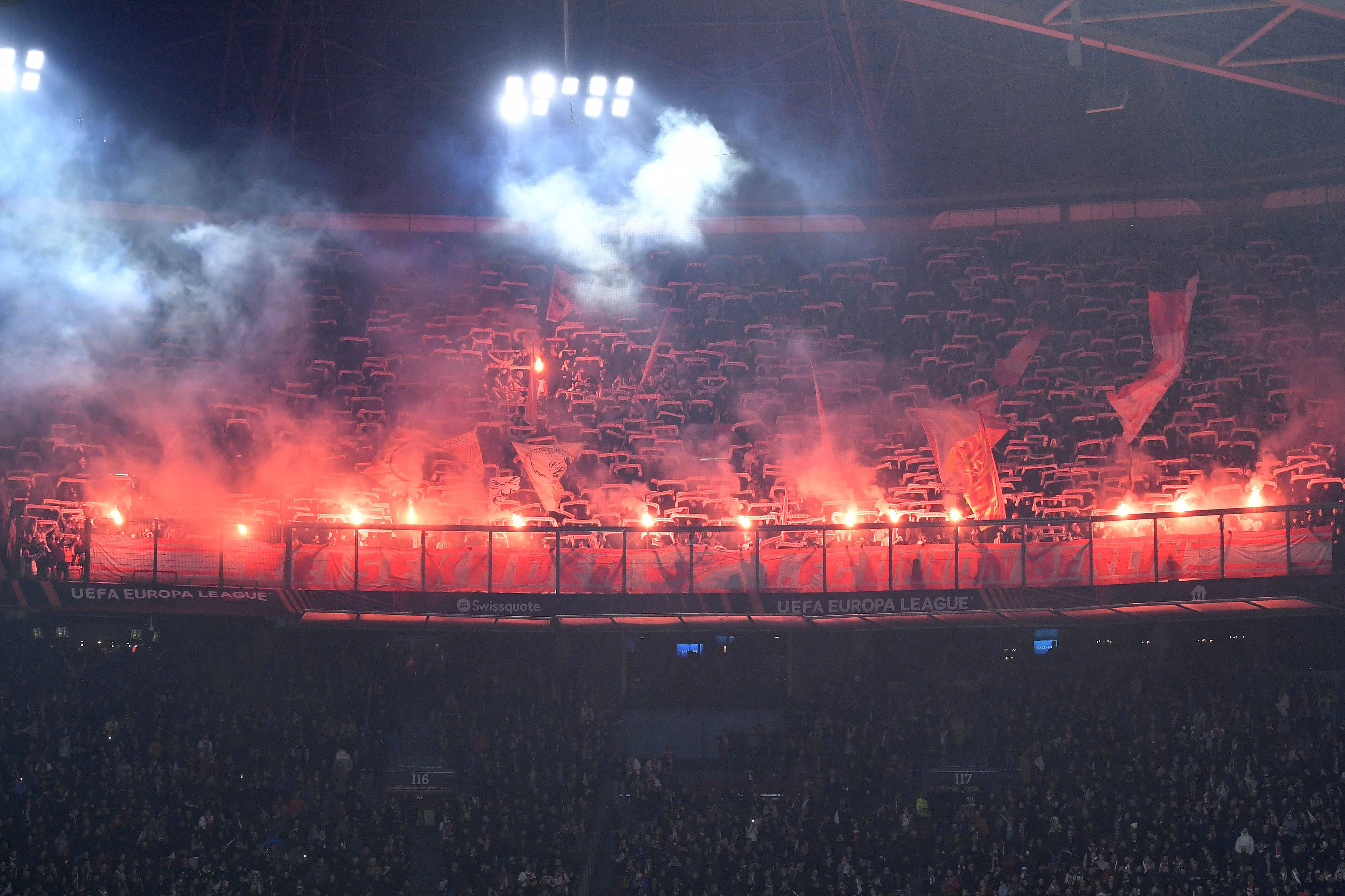 1. FC Union im Liveticker: Pyro-Party in Amsterdam!