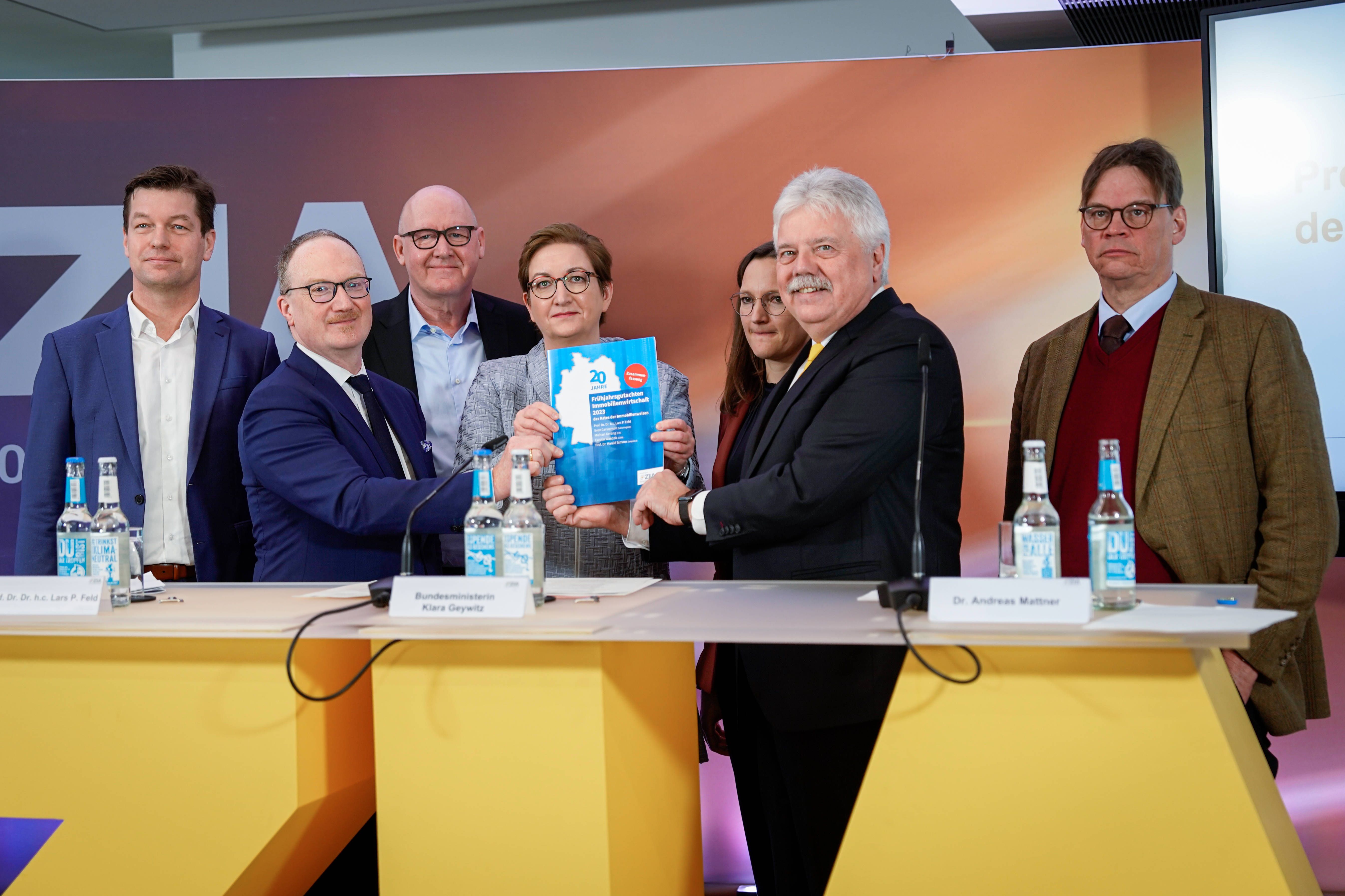 Image - Misere am deutschen Immobilienmarkt: 2025 finden 1,4 Millionen Menschen keine Wohnung!