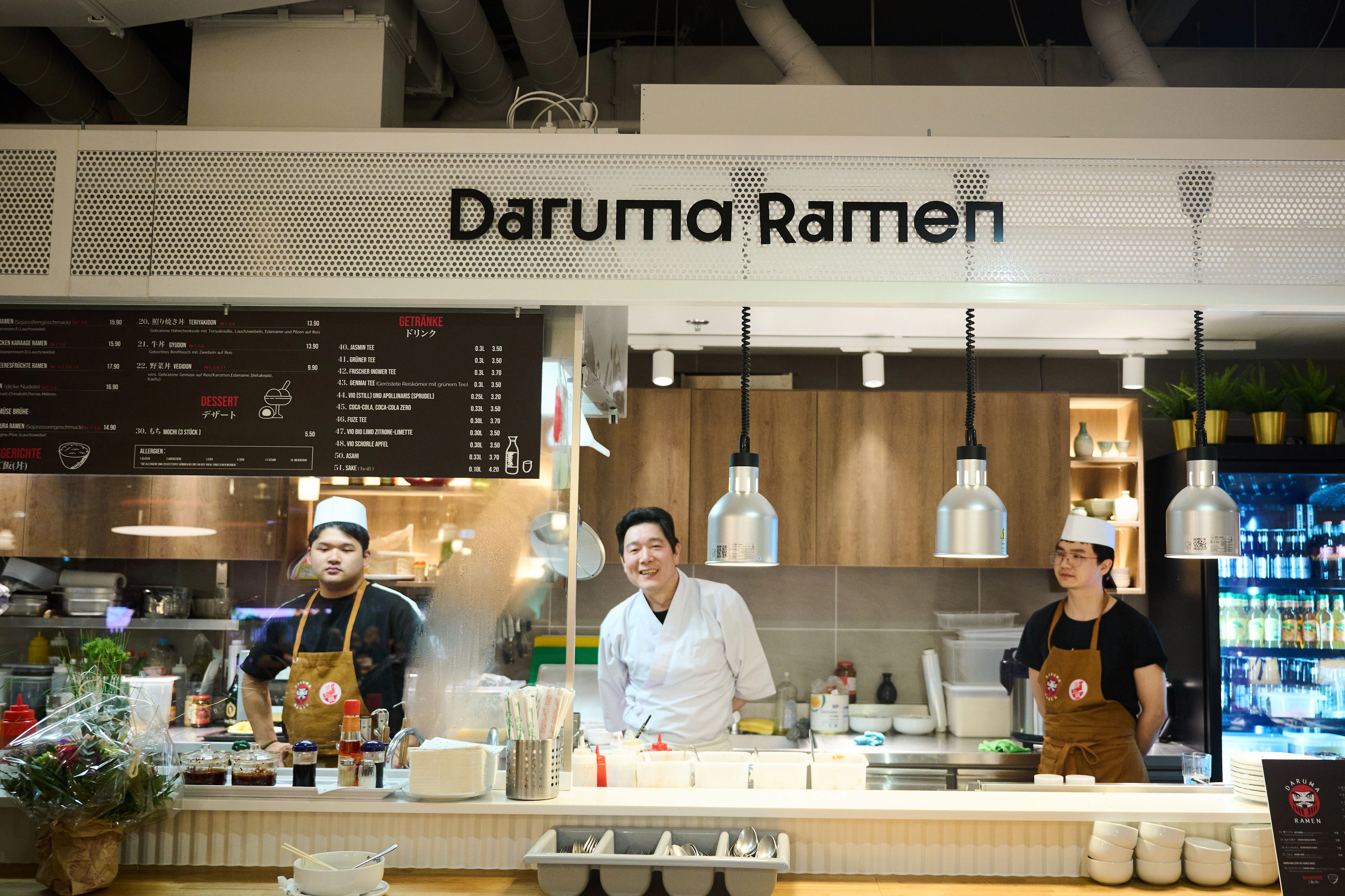 Nudelsuppen, Teigtaschen, Edamame: das Angebot bei Daruma Ramen im Manifesto Market.