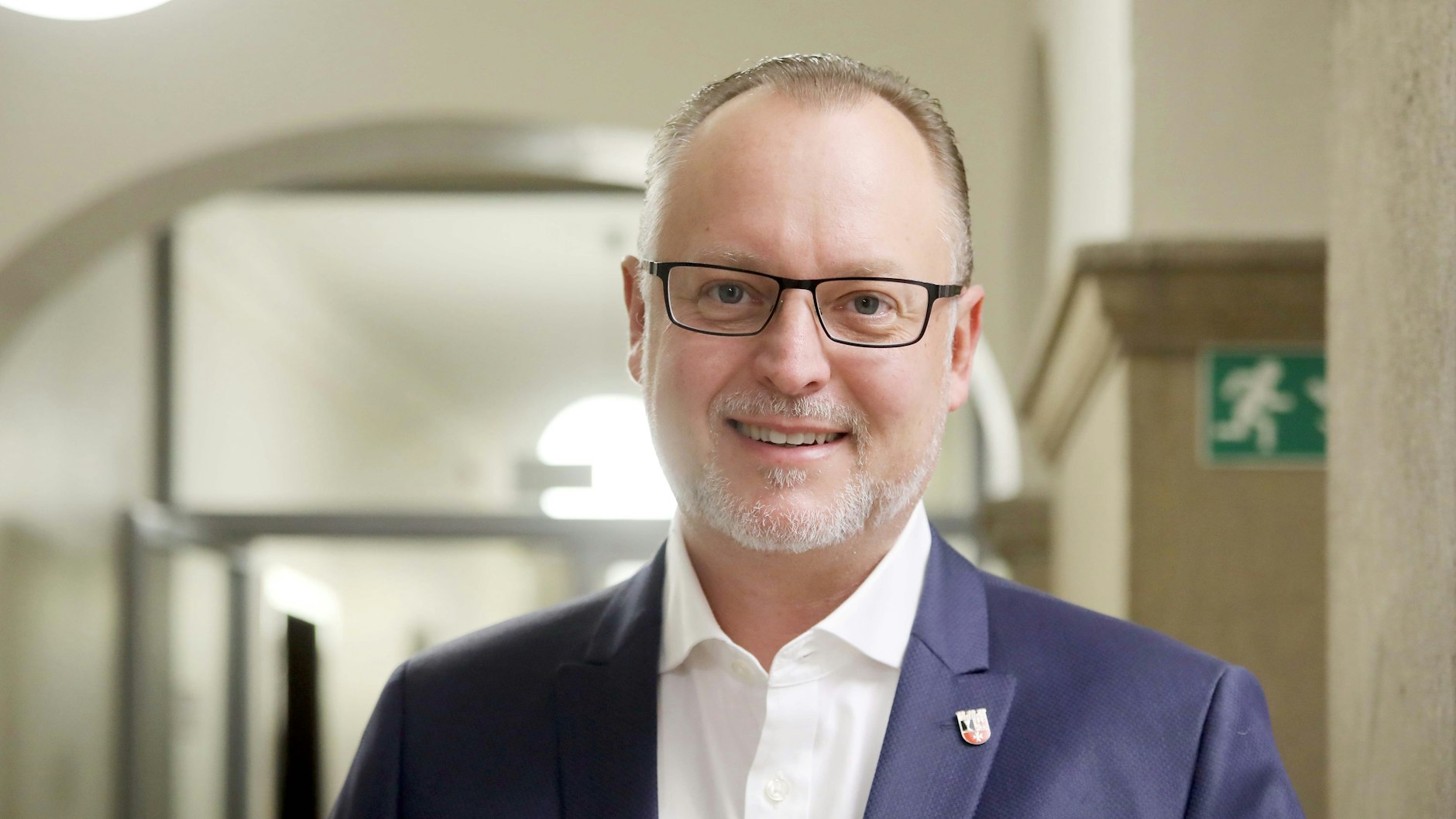 Falko Liecke  will Bürgermeister von Neukölln werden, weil seine CDU in der BVV die größte Fraktion stellt. 