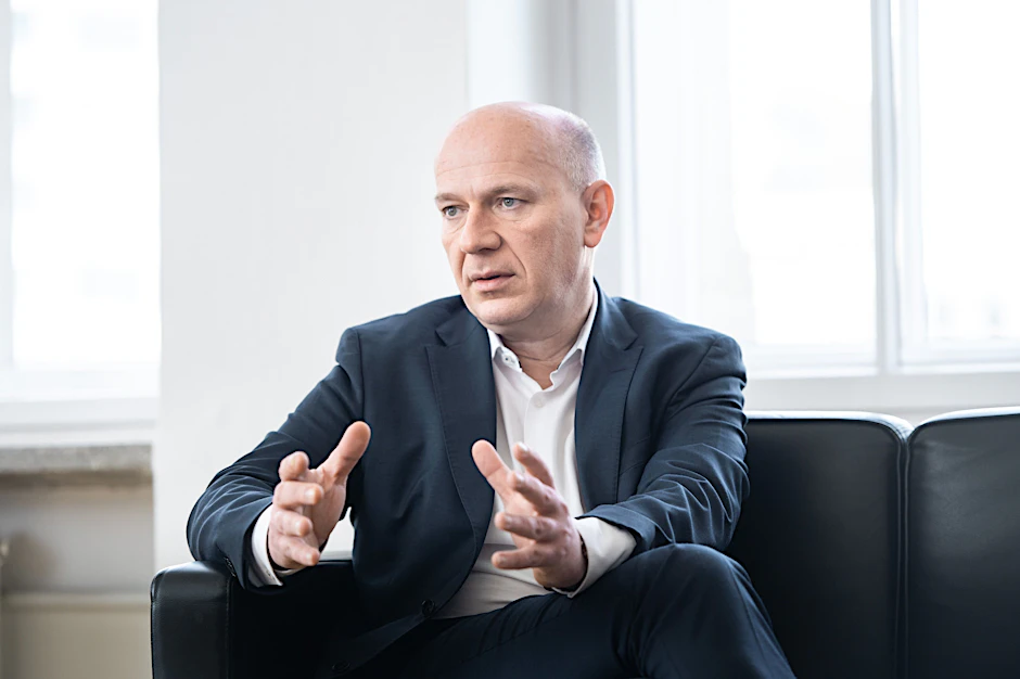 Kai Wegner hat SPD und Grüne für Freitag zu Sondierungsgesprächen eingeladen.
