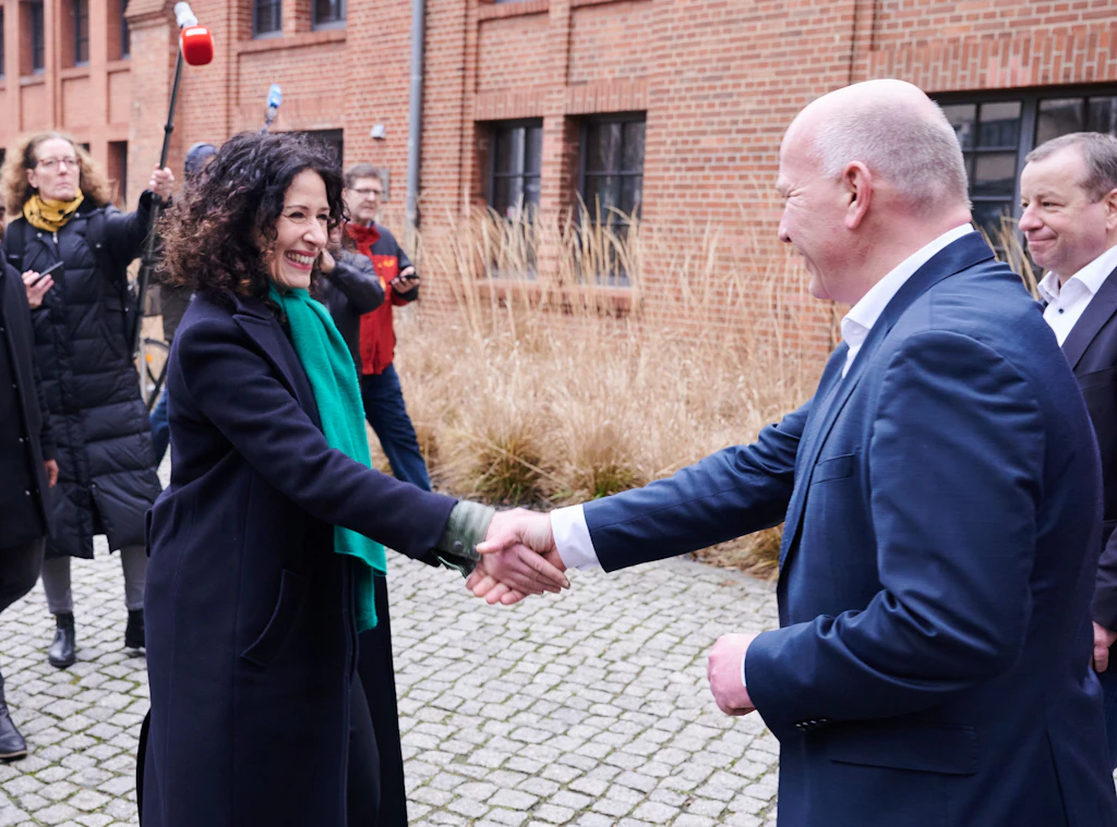 Newsblog zur Berlin-Wahl: Neue Sondierungen am Montag und Mittwoch