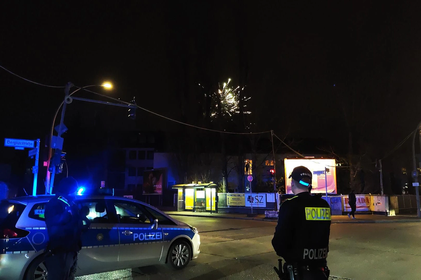 Illegales Feuerwerk wird in Berlin-Neukölln gezündet.&nbsp;