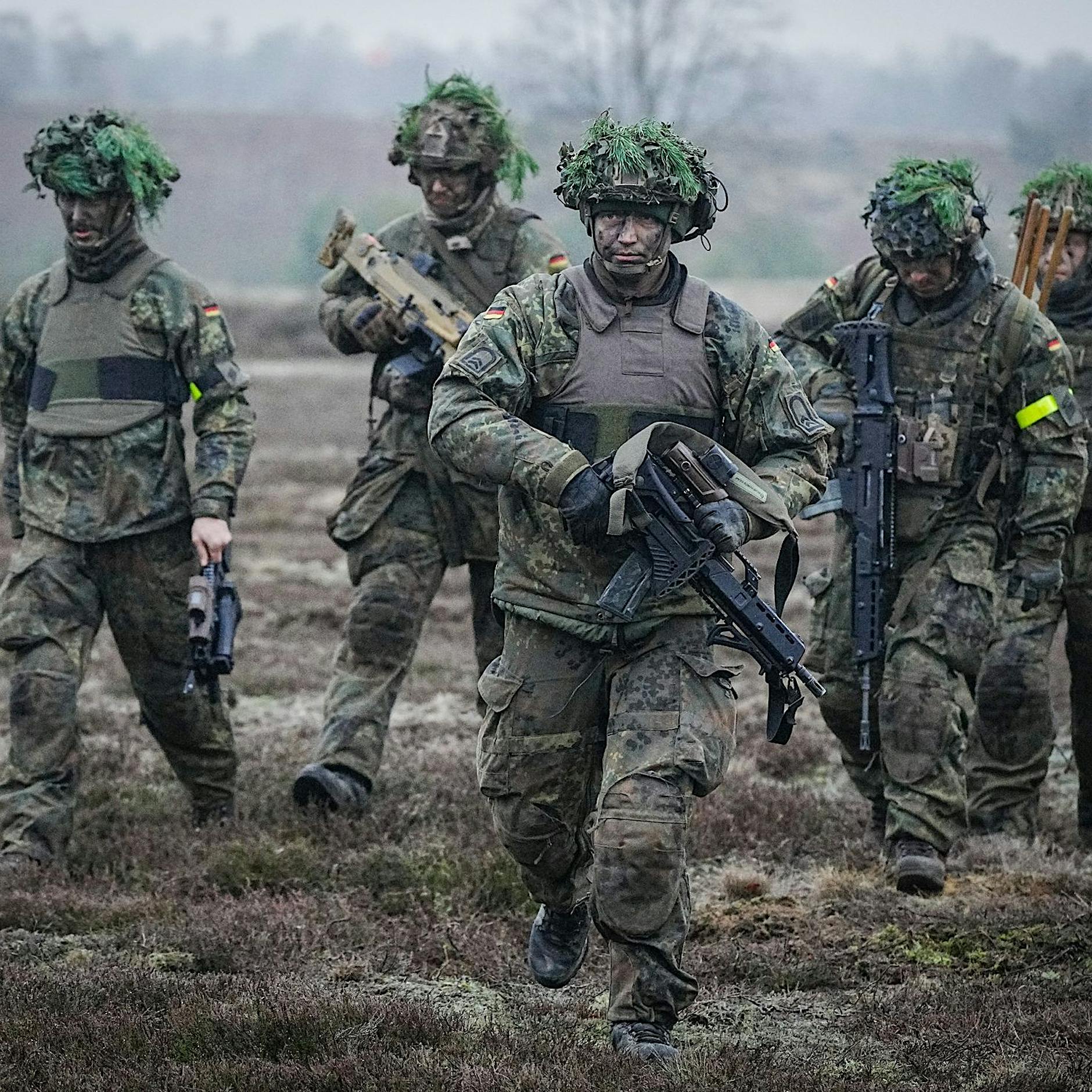Deutsche bei Rückkehr zu Wehrpflicht gespalten