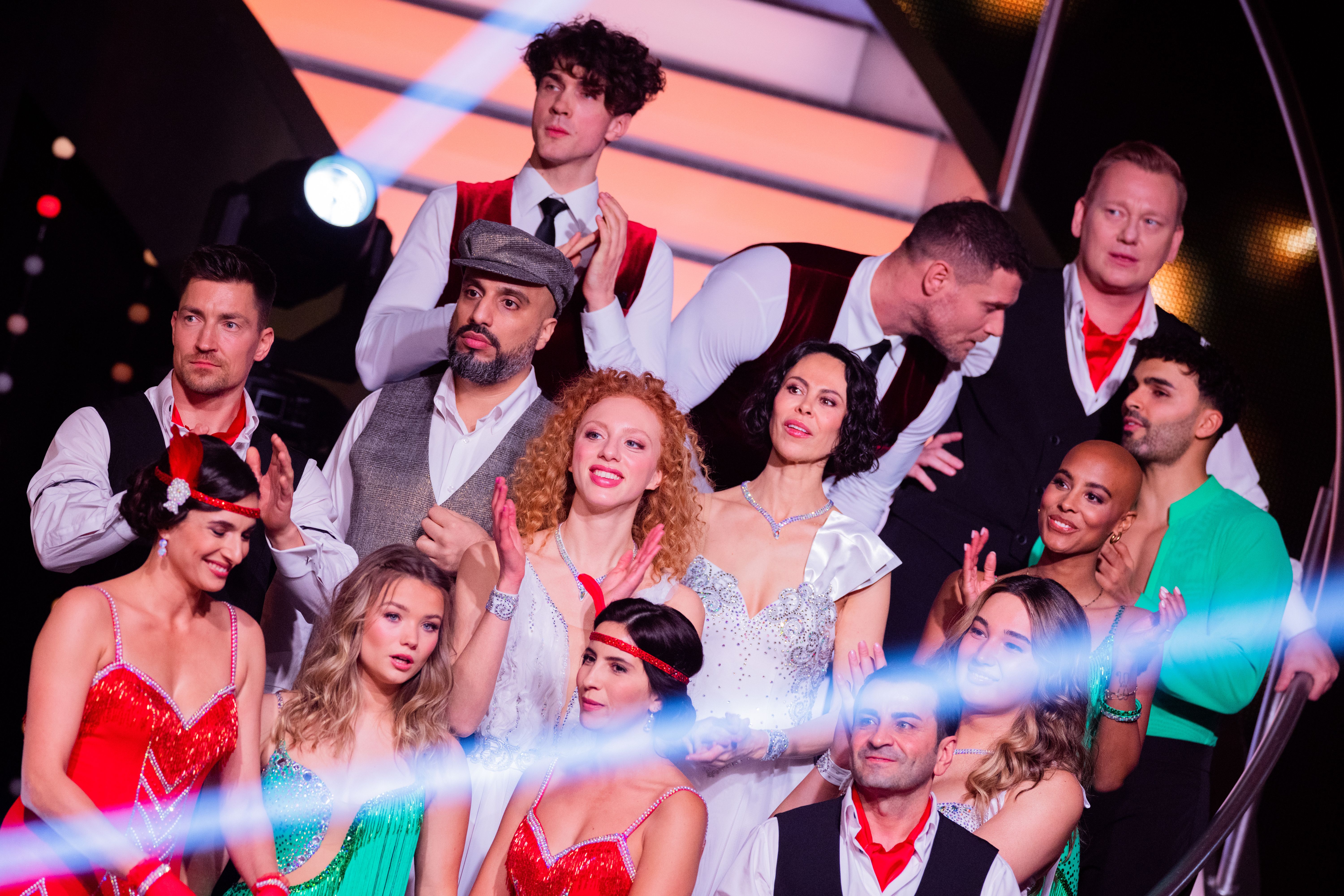 Image - „Let’s Dance“ im Liveticker: Tanz-Paare stehen fest – die komplette Liste +++ Boris-Becker-Tochter Anna Ermakova stolpert – und siegt trotzdem +++  Timon Krause verzaubert Ekaterina Leonova und Co. +++ Llambi knallhart: „Das ist hier nicht Senioren-Hoppeln“