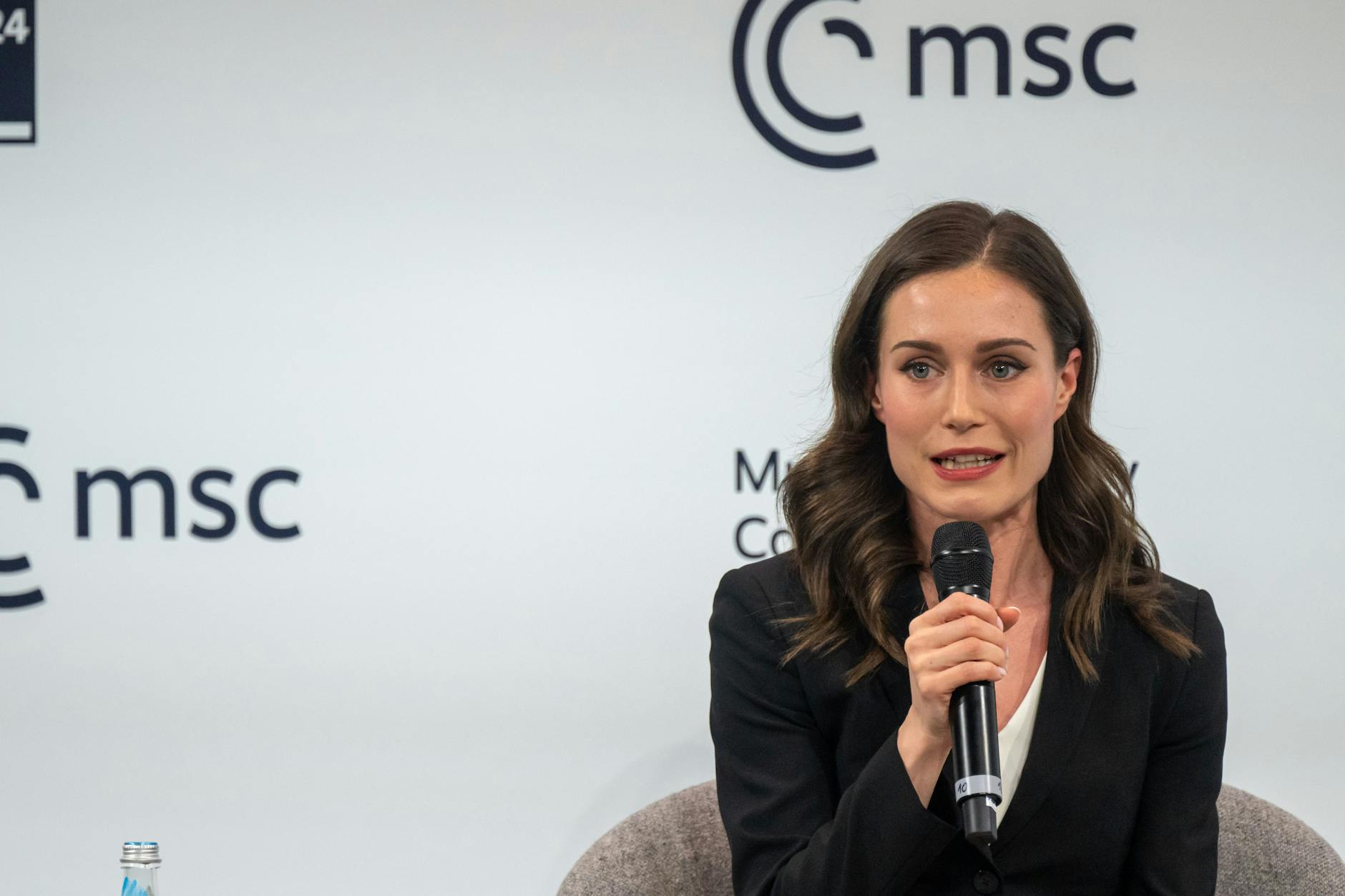 Finnlands Ministerpräsidentin Sanna Marin spricht bei der Münchner Sicherheitskonferenz.