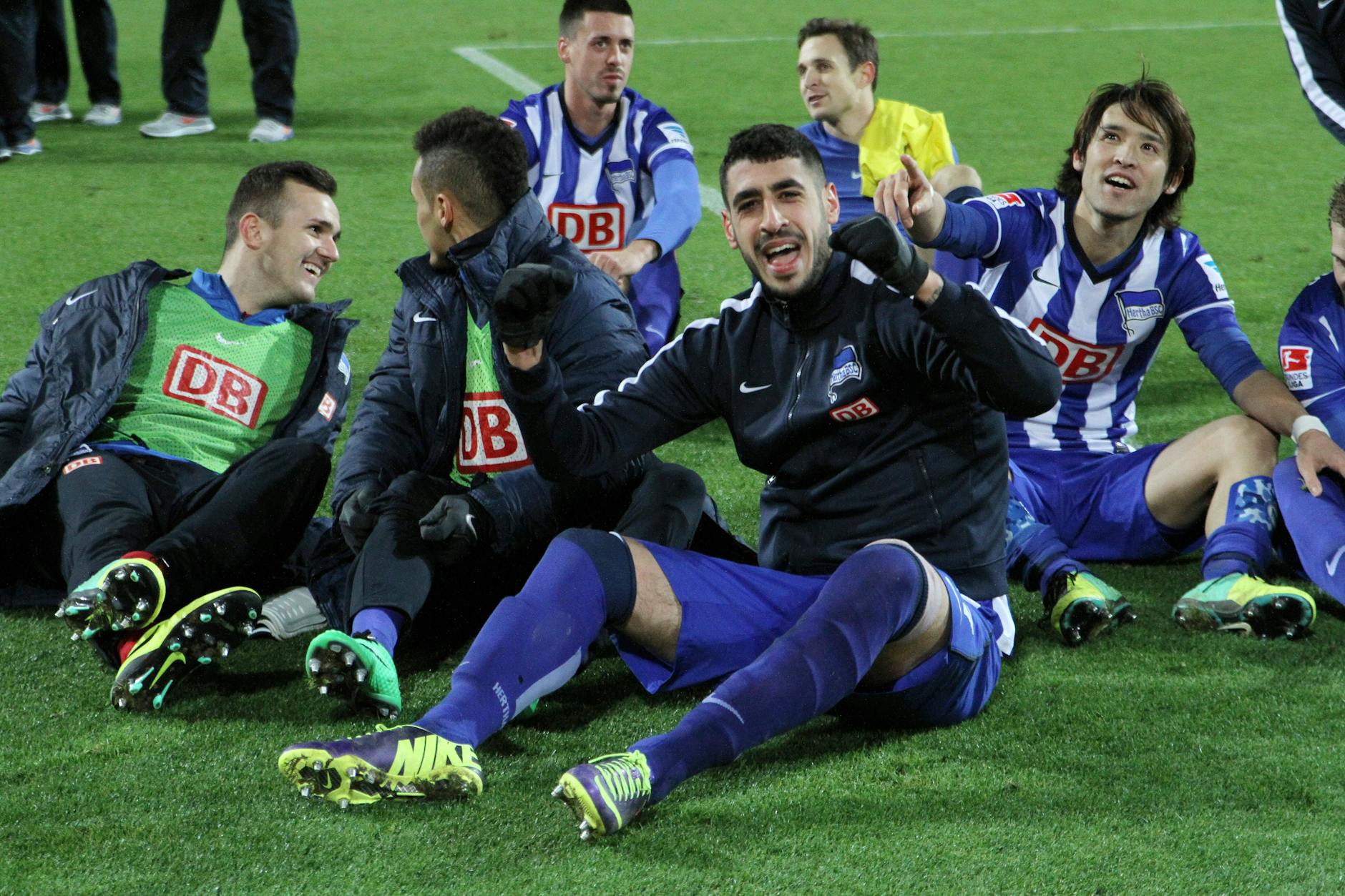 Ja, der letzte Auswärtssieg von Hertha BSC bei Borussia Dortmund liegt über neun Jahre zurück und Tolga Cigerci war mittendrin beim Abpfiff-Jubel der blau-weißen Profis nach dem 2:1-Sieg. 