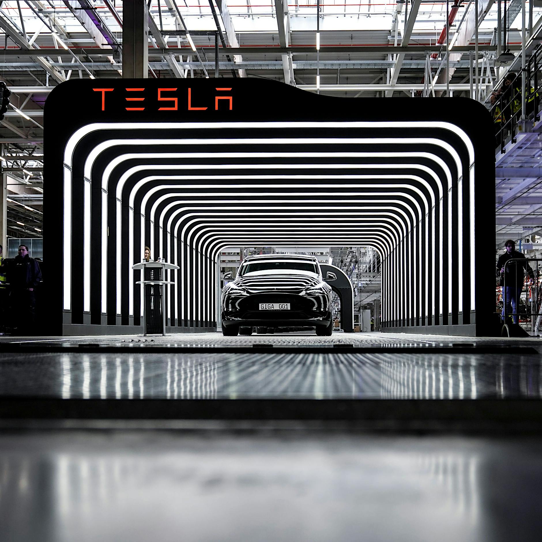 Bericht: Pole bewirbt sich für Tesla-Job bei Berlin, doch Gehalt ist ihm zu gering