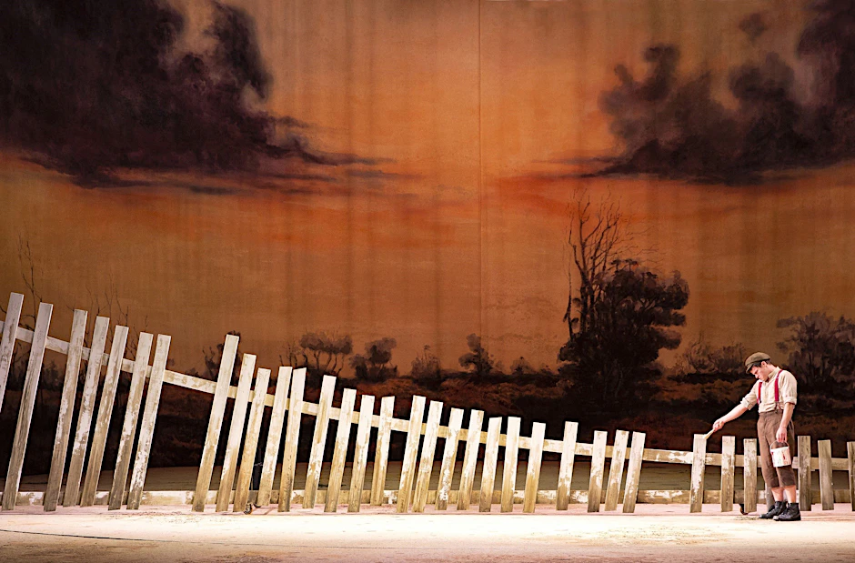 „Tom Sawyer“ an der Komischen Oper mit Tom Schimon in der Titelrolle