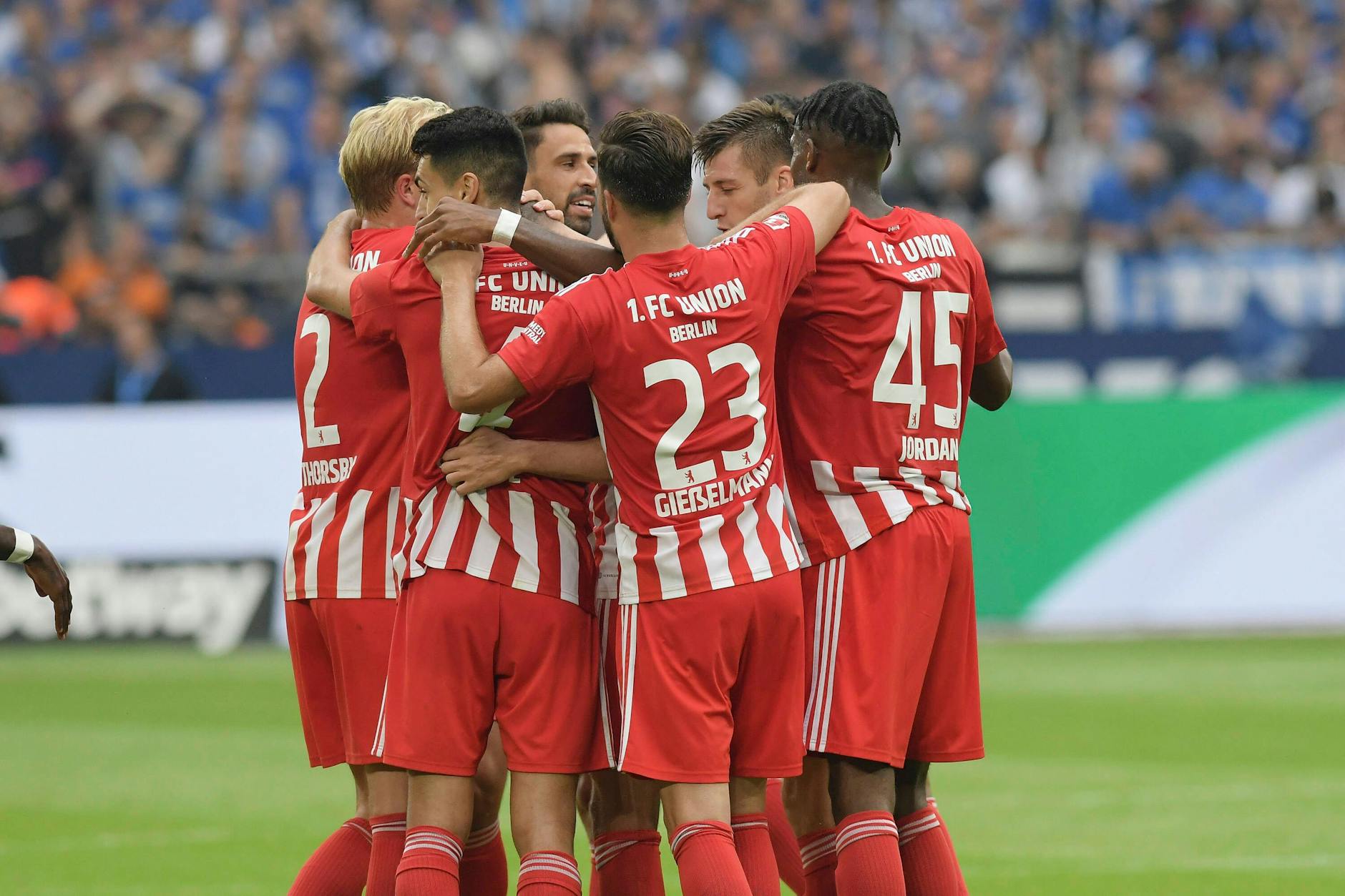 Im Hinspiel auf Schalke gewann der 1. FC Union mit 6:1 und feierte damit den höchsten Bundesliga-Sieg der Klub-Historie.