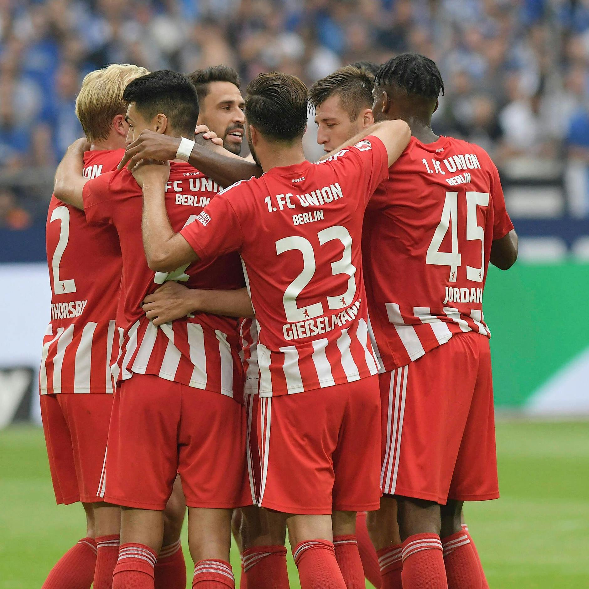 Der 1. FC Union gegen Schalke im Liveticker: Die Tabellenführung winkt, ärgern die Köpenicker den FC Bayern?