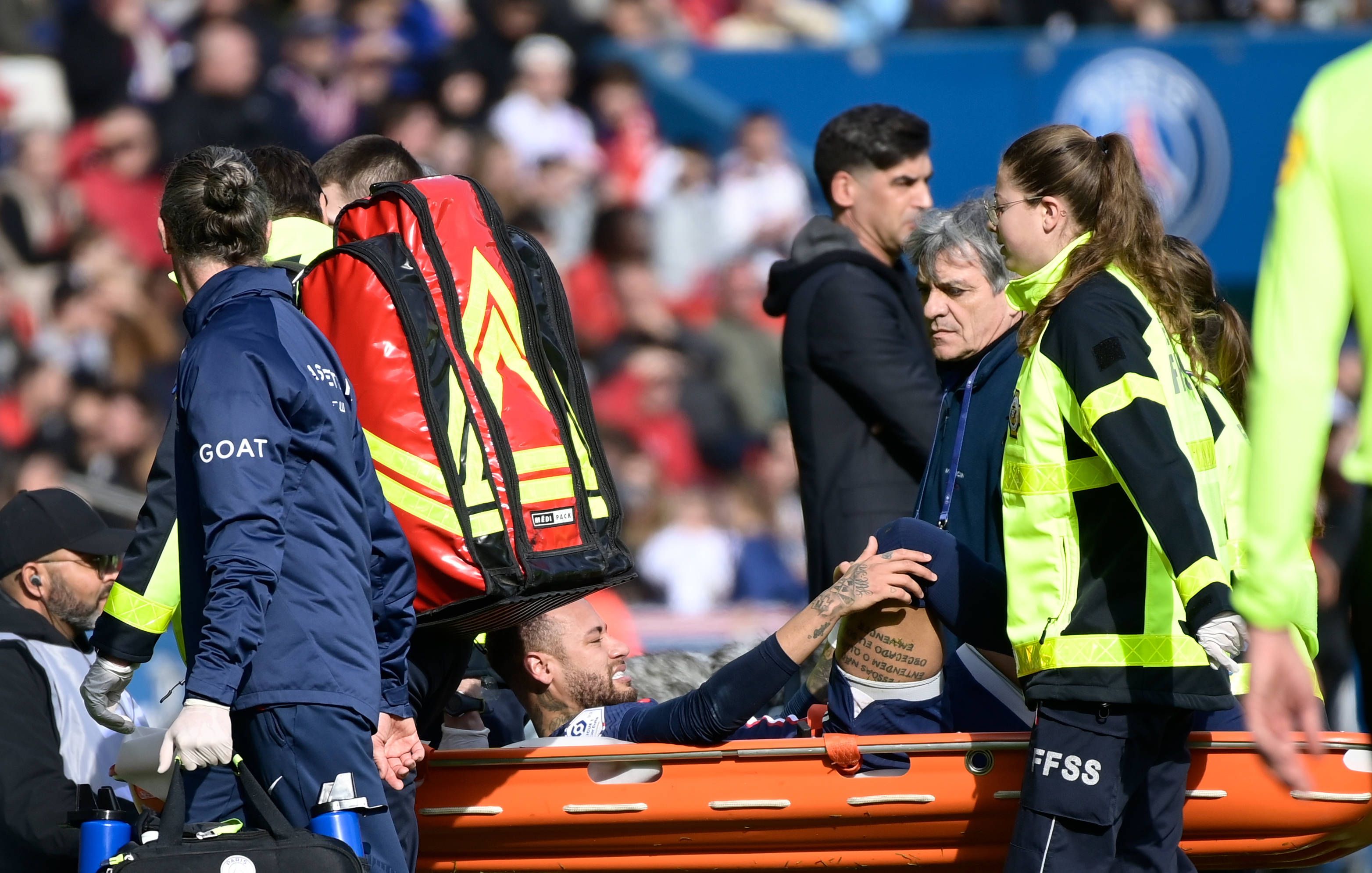 Image - Neymar-Schock! PSG-Superstar knickt brutal mit dem Fuß um, das tut schon beim Hinsehen weh