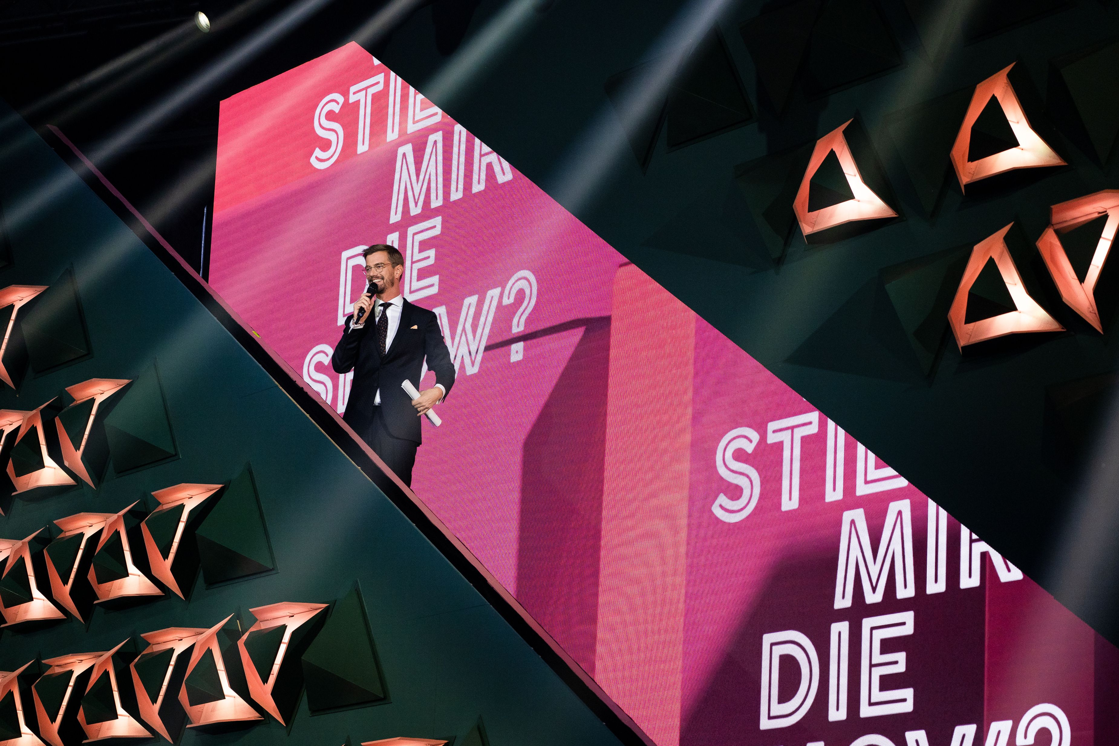 „Wer stiehlt mir die Show?“: Darum können wir uns von Joko Winterscheidt alle eine Scheibe abschneiden!