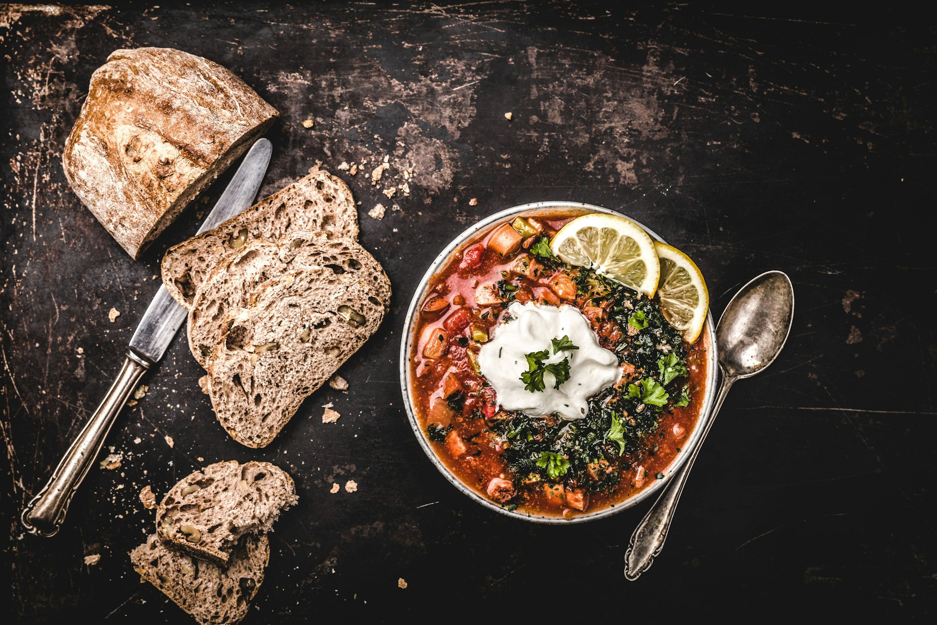 Leckere Soljanka ist ein echter Klassiker der DDR-Küche. Hier erfahren Sie ein einfaches Rezept.