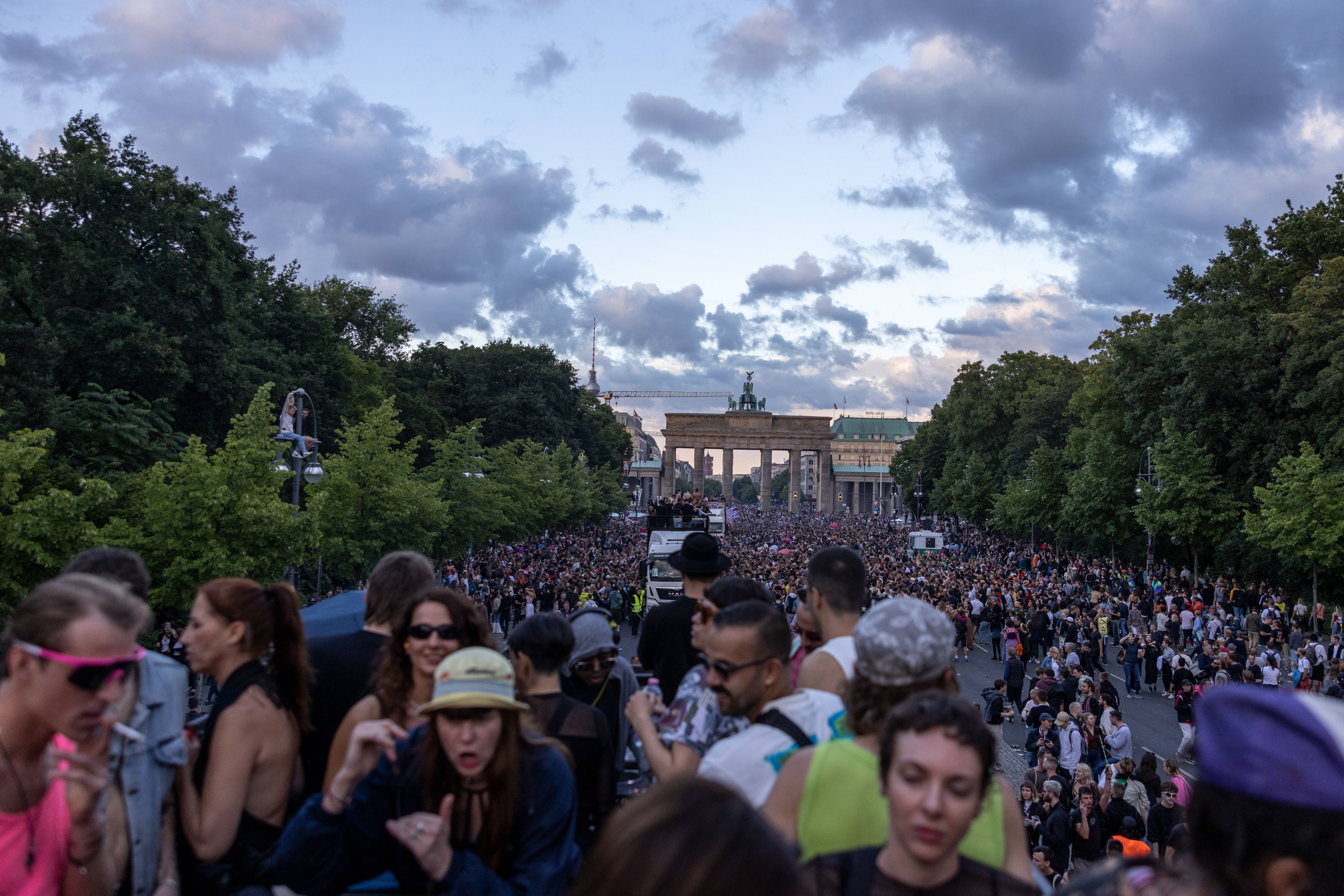 „Rave The Planet“ – Technoparade im Juli in Berlin