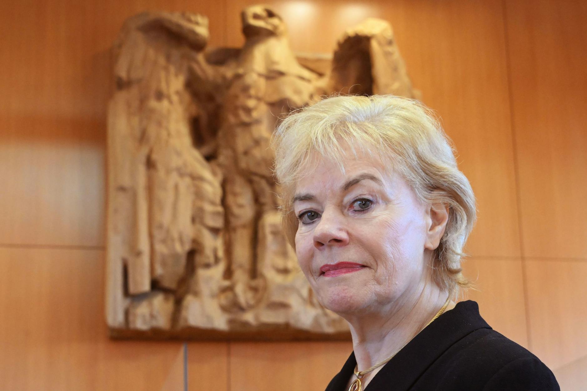 Erika Steinbach (AfD), Vorsitzende der Desiderius-Erasmus-Stiftung, im Bundesverfassungsgericht im Oktober 2022