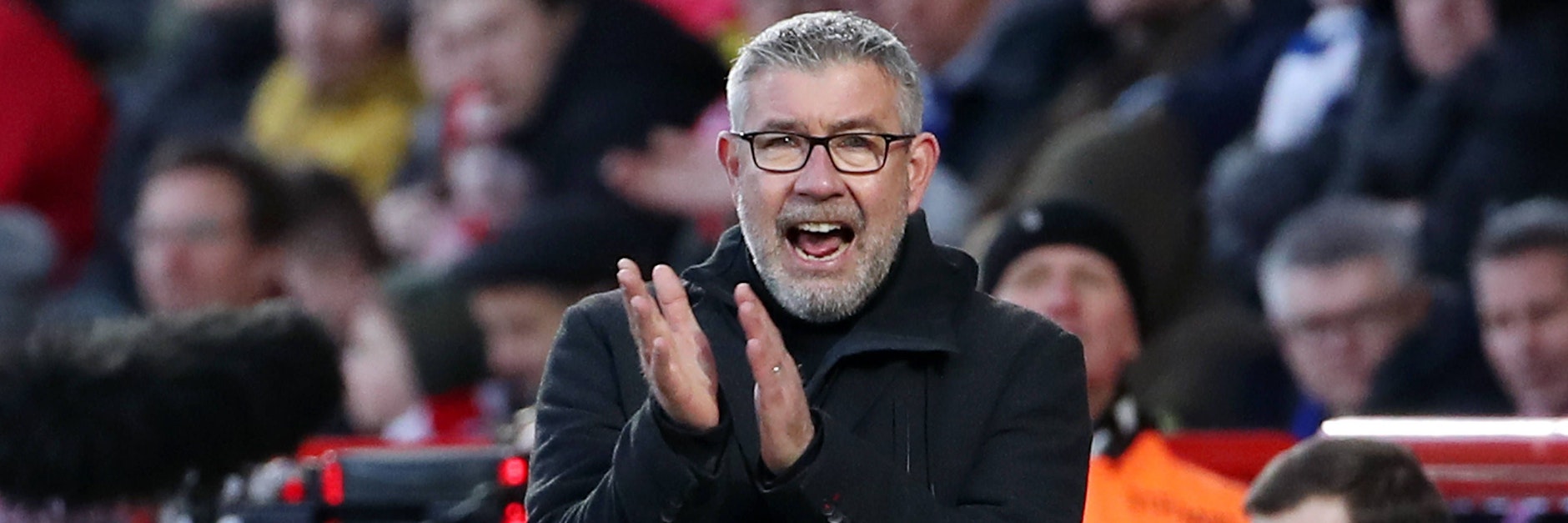 Urs Fischer, Trainer des 1. FC Union, versucht, am Tag vor seinem 57. Geburtstag sein Team im Spiel gegen Schalke 04 nach vorne zu treiben.