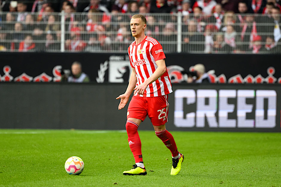 Timo Baumgartl verteidigte im Spiel gegen Schalke solide. Donnerstag bei Unions Kracher-Partie gegen Ajax muss er wieder zuschauen.