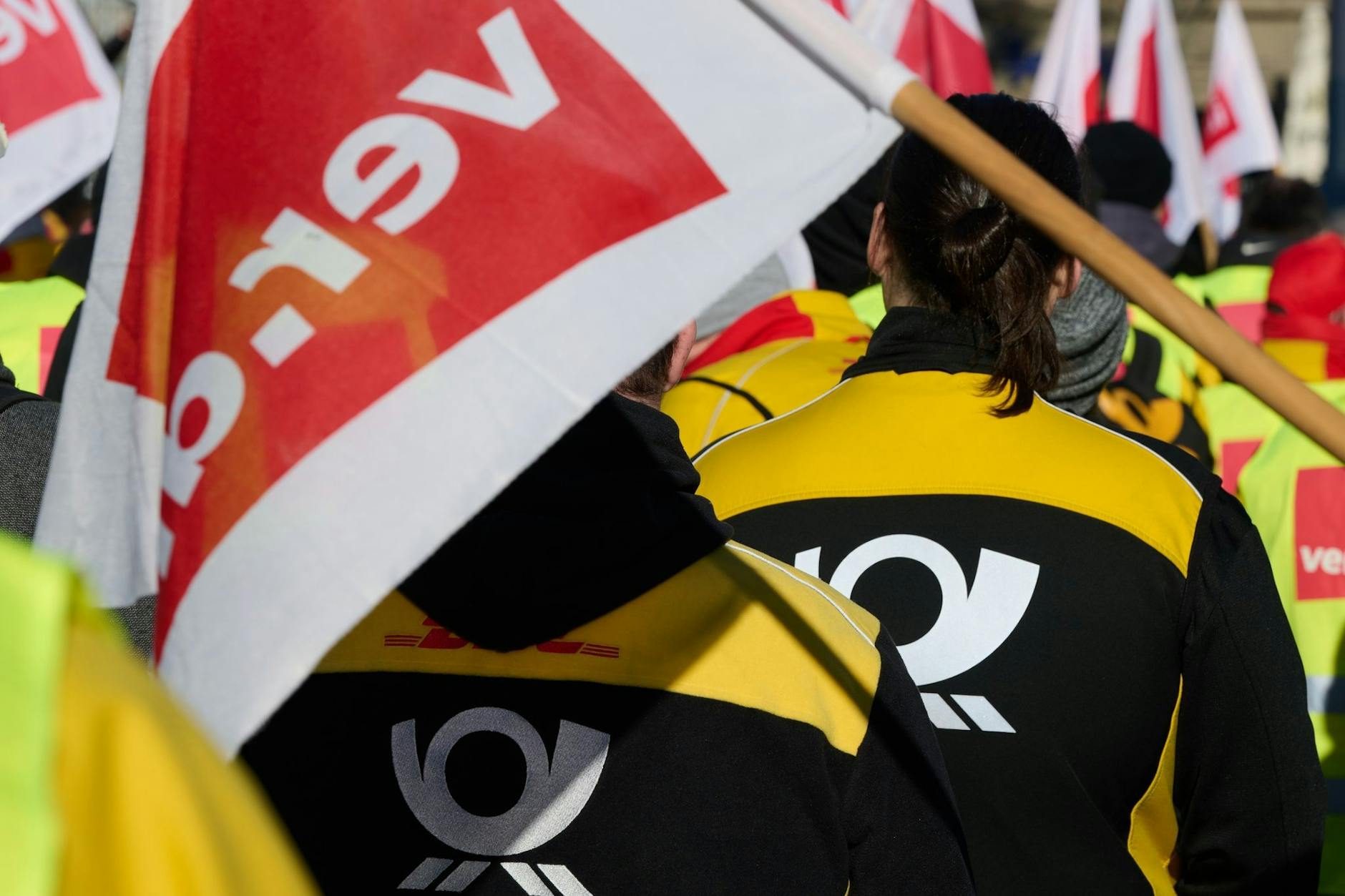 Die Verdi-Mitglieder haben für einen unbefristeten Streik bei der Deutschen Post gestimmt. 