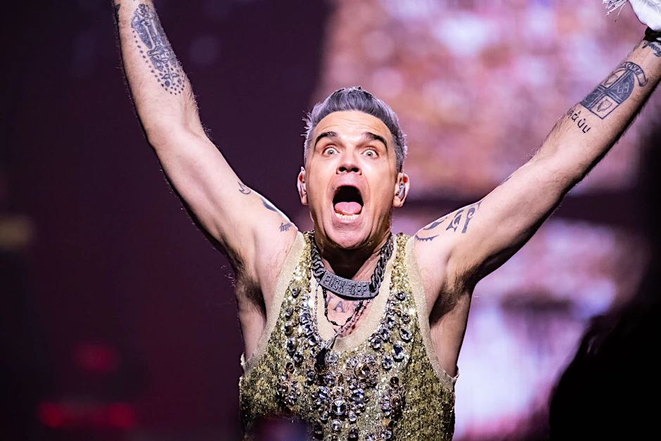 Außer Rand und Band: Robbie Williams in der Berliner Mercedes-Benz-Arena