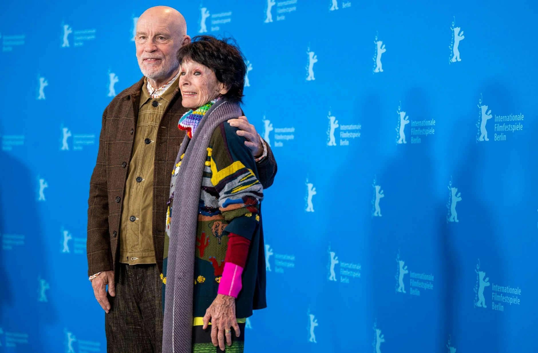 ARCHIV - Die Schauspieler John Malkovich und Geraldine Chaplin kommen zum Photocall im Grand Hyatt.  