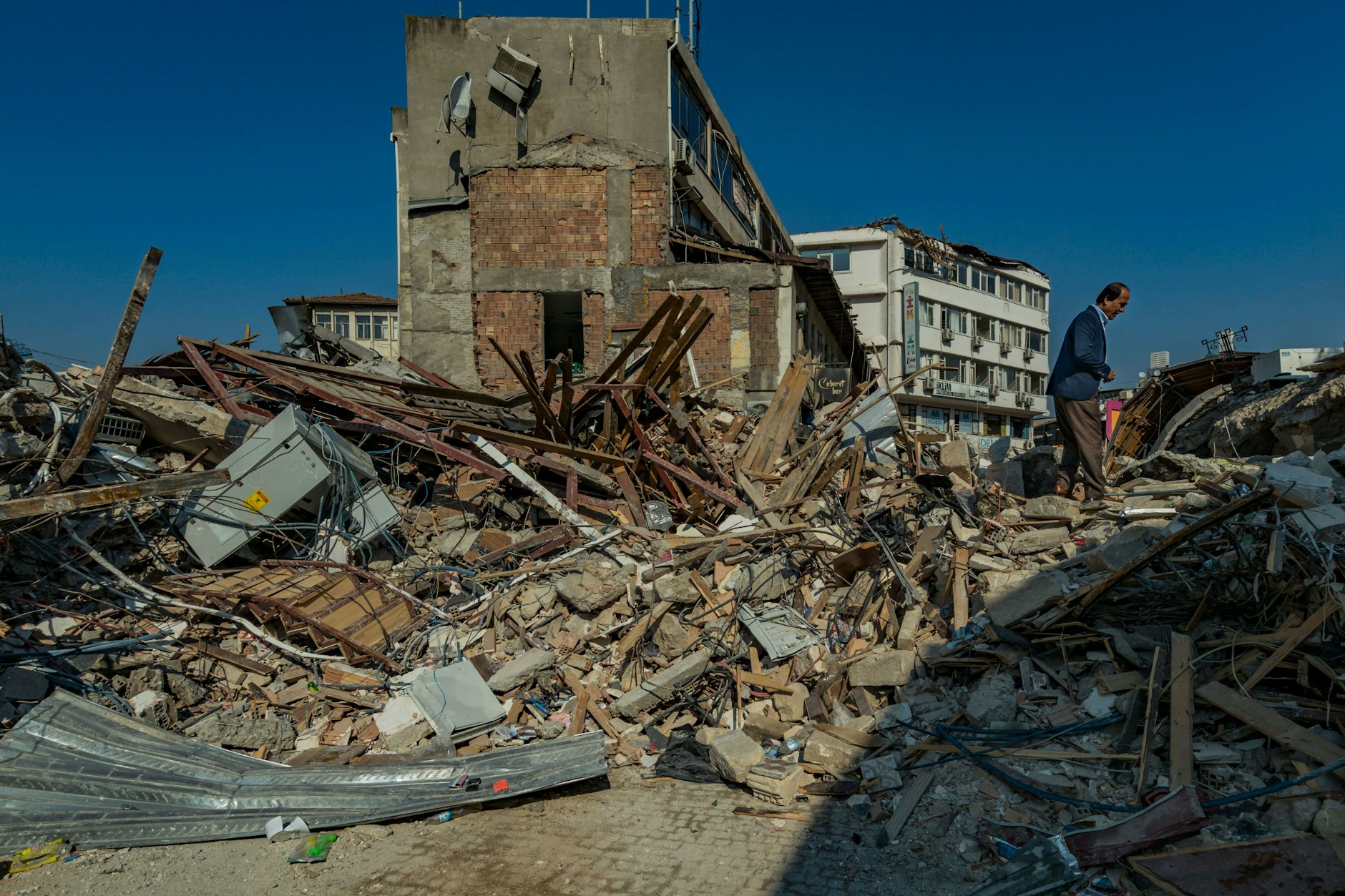Zerstörte Häuser in der Stadt Antakya in der Region Hatay