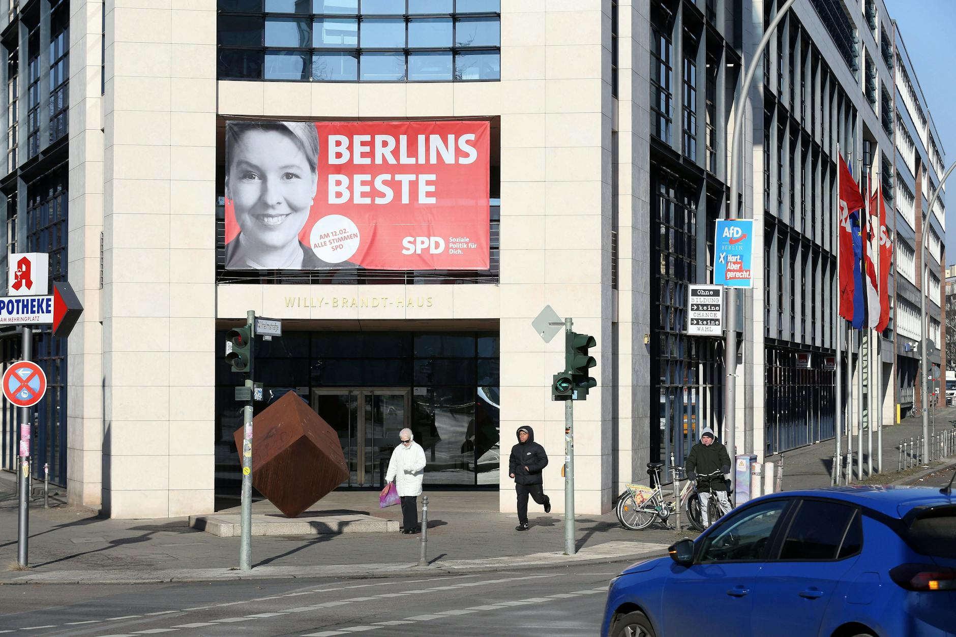 Kann das einstige SPD-Zugpferd Franziska Giffey ihre Genossen für eine Regierung mit Grünen und Linke überzeugen? Fakt ist: Giffey zieht nicht. Beide Wahlergebnisse waren die schlechtesten in der Geschichte der Berliner SPD.