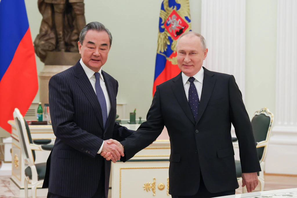 Treffen: China unterbreitet Putin Lösungsvorschläge für Ukraine-Krieg