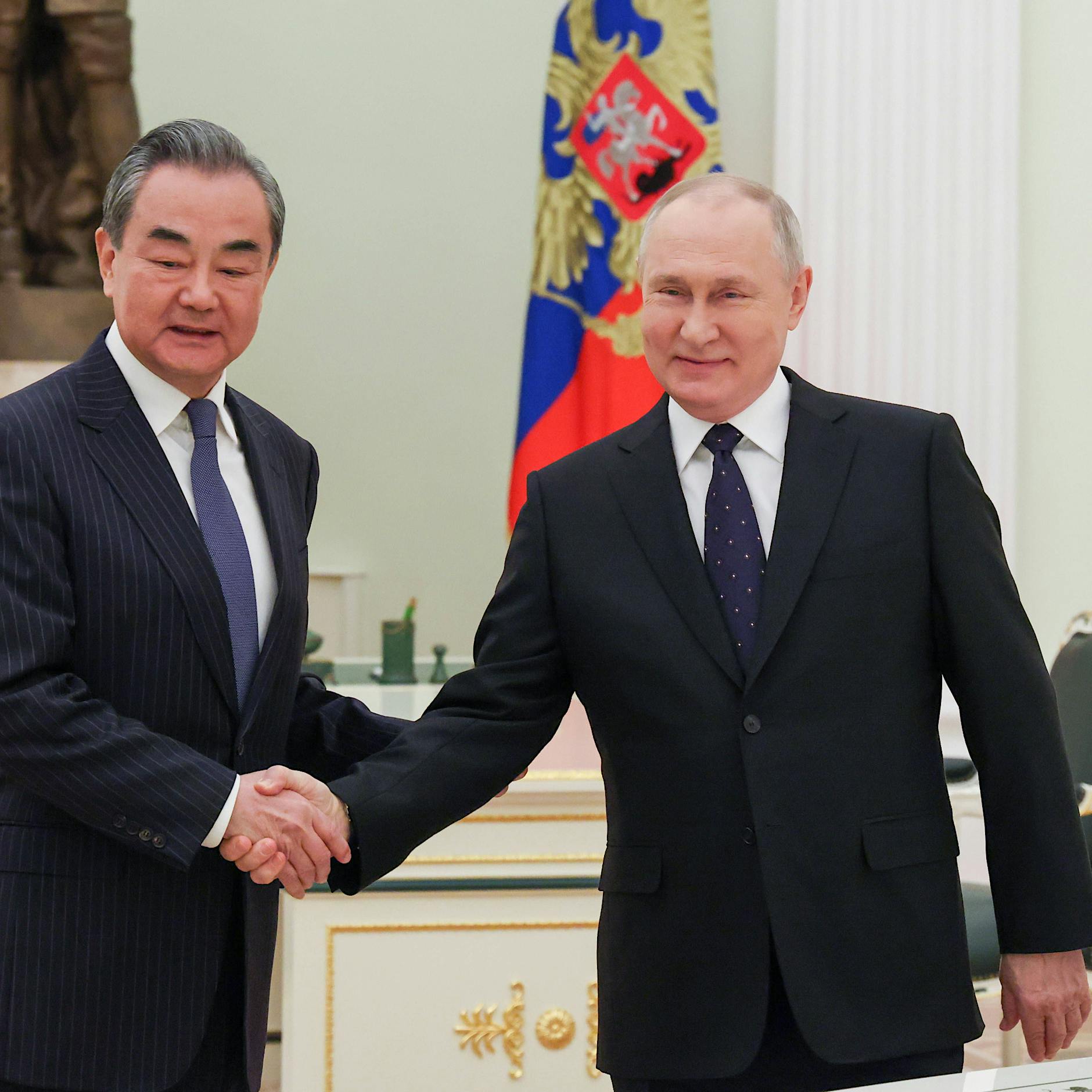 Treffen: China unterbreitet Putin Lösungsvorschläge für Ukraine-Krieg