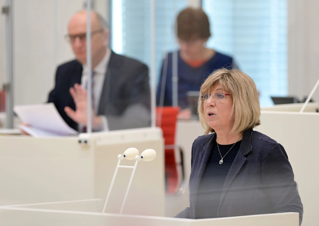 Linke fordert Bildungsgipfel: Probleme klar benennen