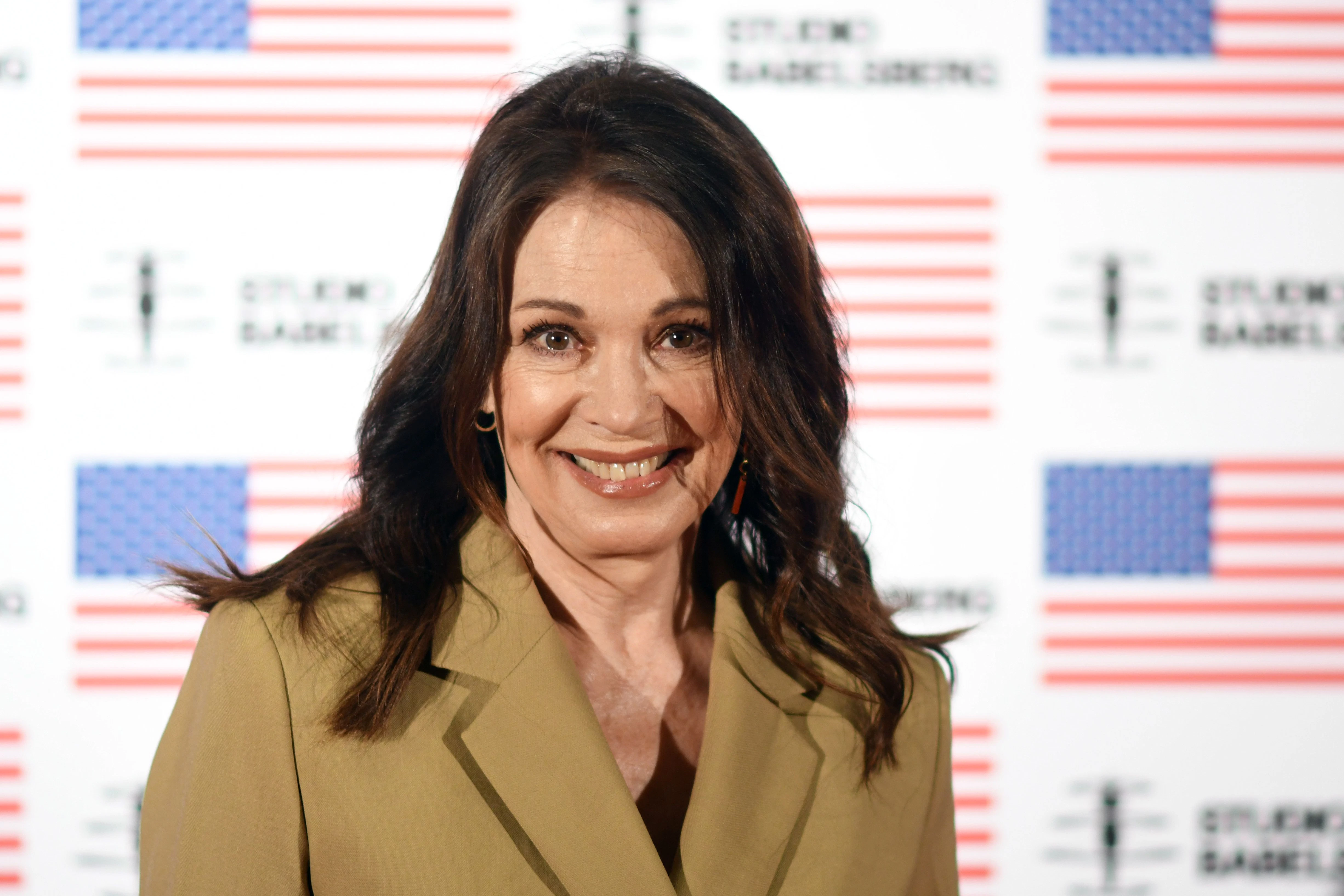 Schauspielerin Iris Berben auf dem roten Teppich in der US-Botschaft.&nbsp;