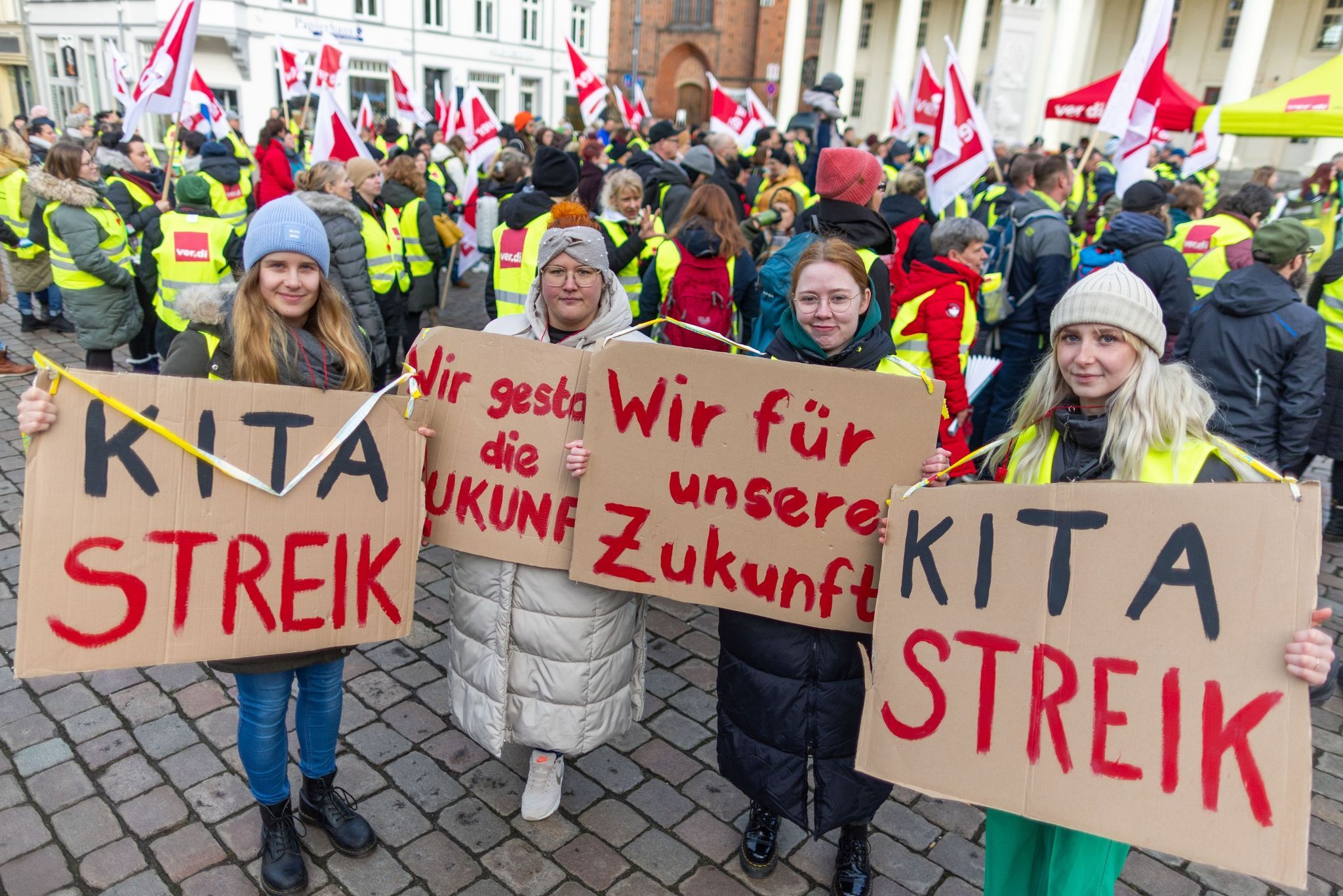 Tarifstreit: Verdi Droht Mit Ausweitung Der Warnstreiks