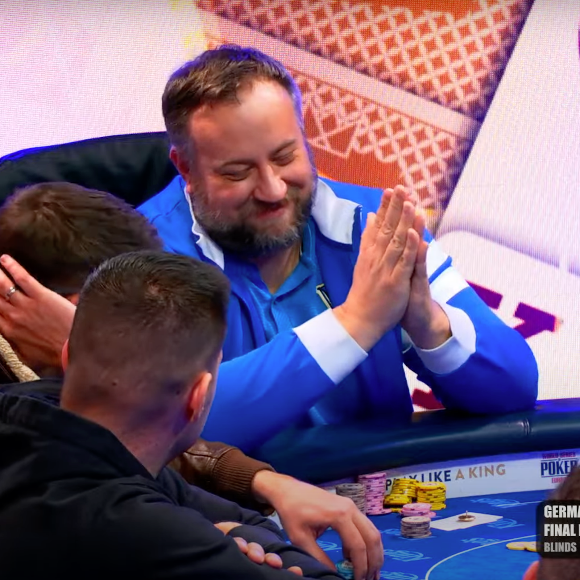 Nach elf Stunden konnte Hertha-Fan Dennis Schiller sein Glück kaum fassen. Er zockte alle ab.