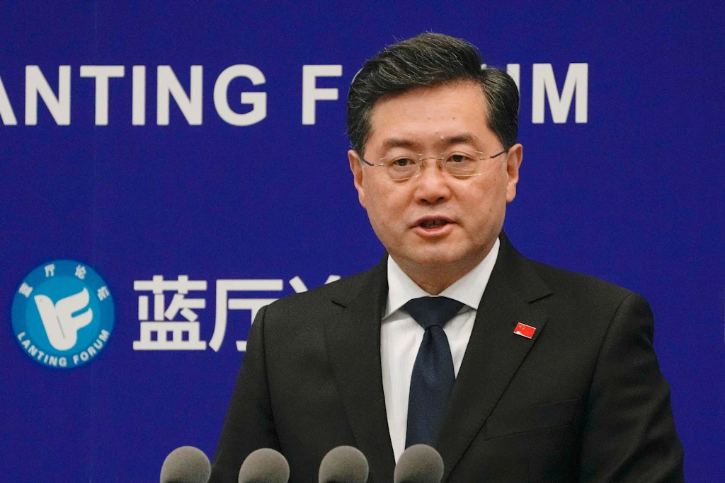 Ukraine-Krieg: Chinas Außenminister besorgt über Eskalation