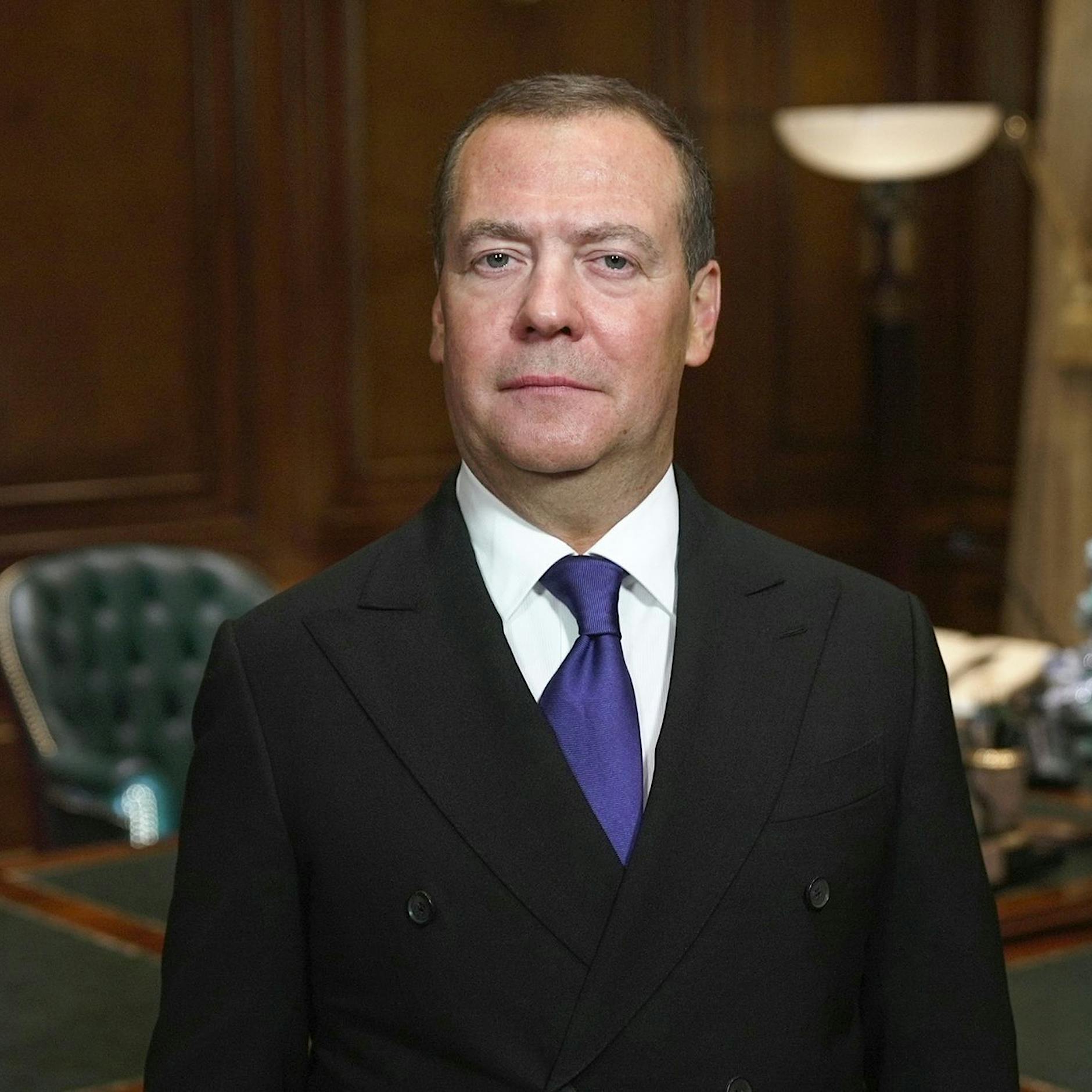 Ex-Kremlchef Medwedew droht mit Einsatz atomarer Waffen