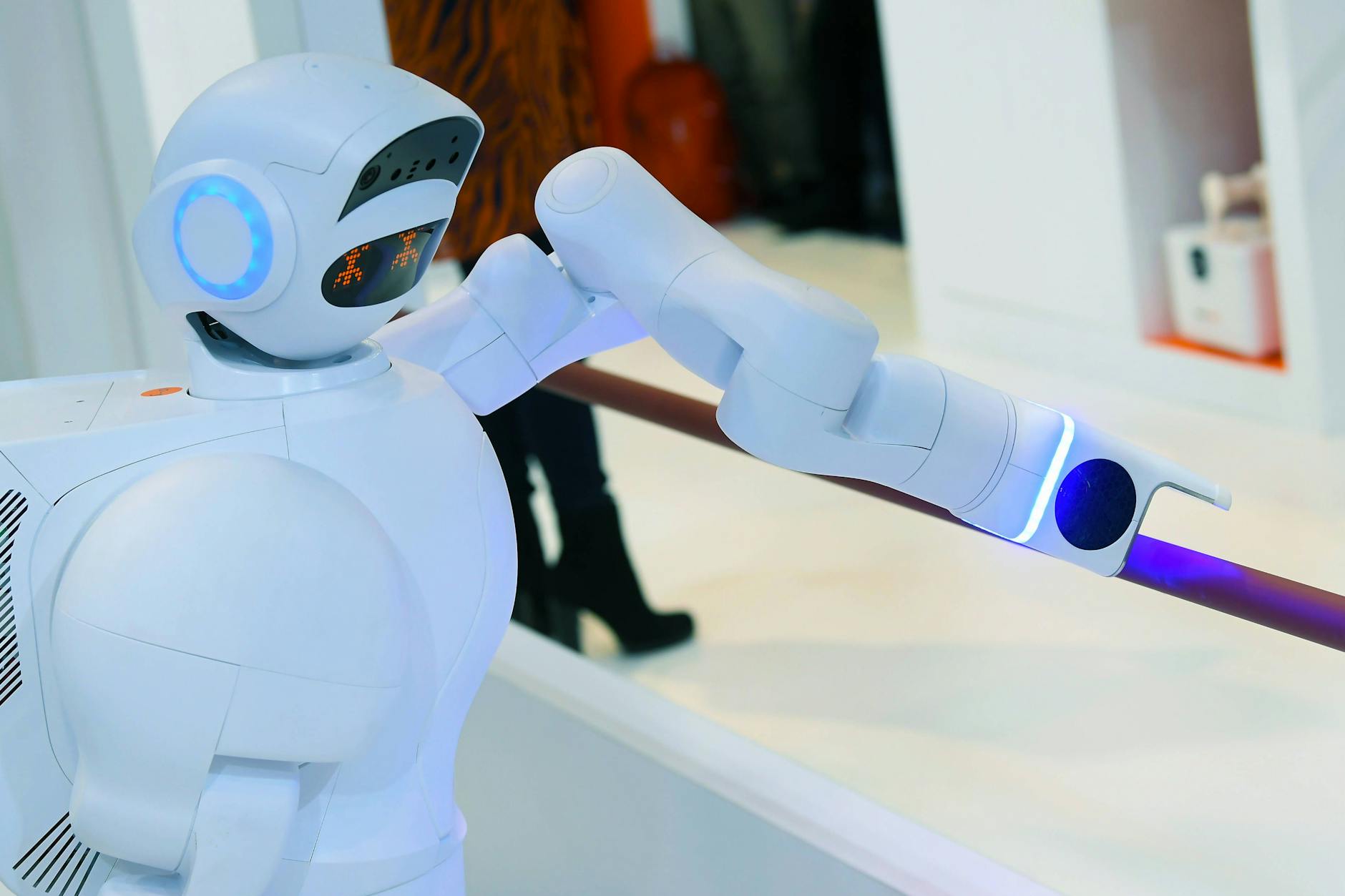 Ein Hilfsroboter der japanischen Firma Aeolus Robotics.