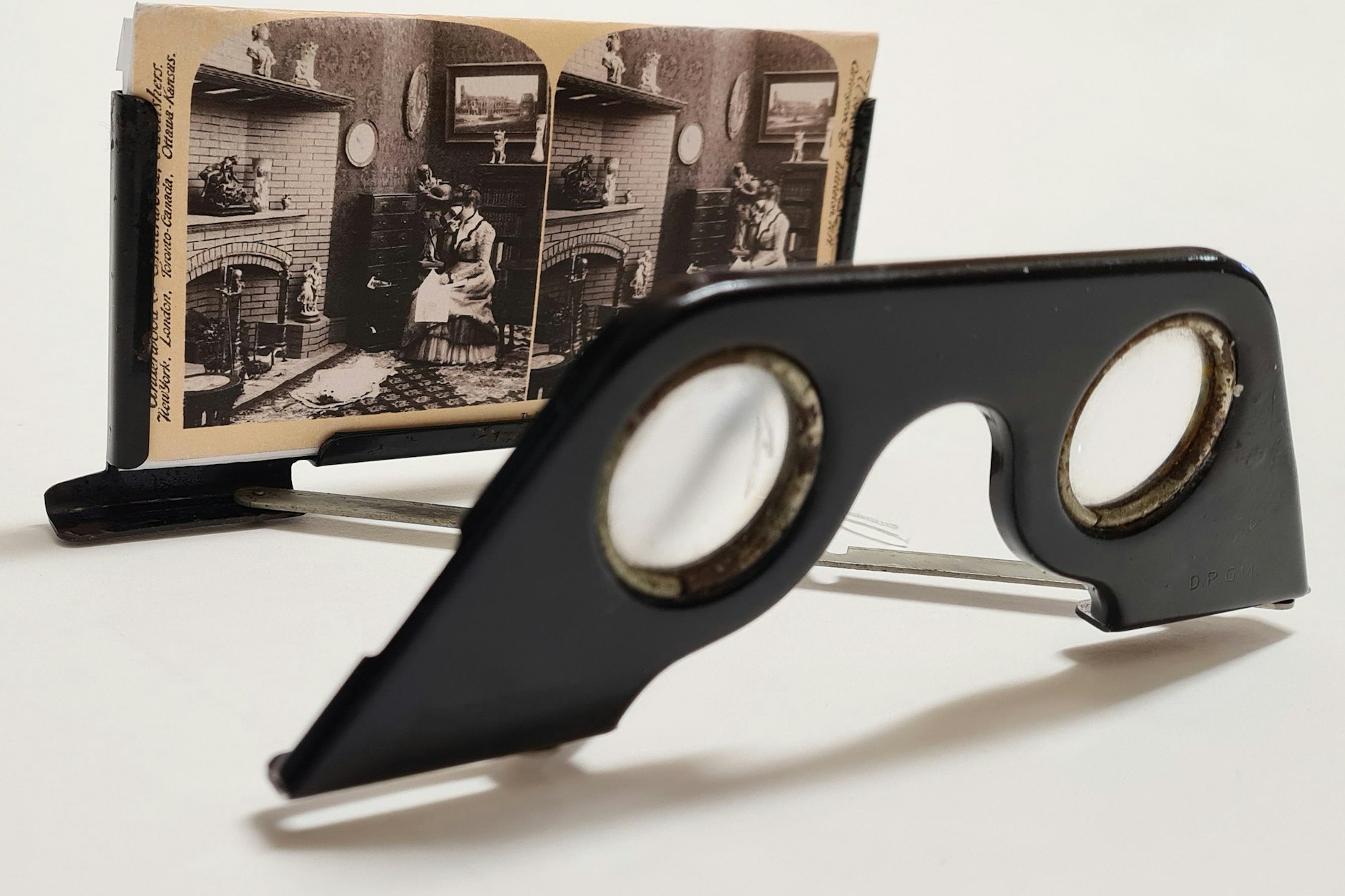 3-D-Bilder von anno dunnemals: Ein Stereoskop.