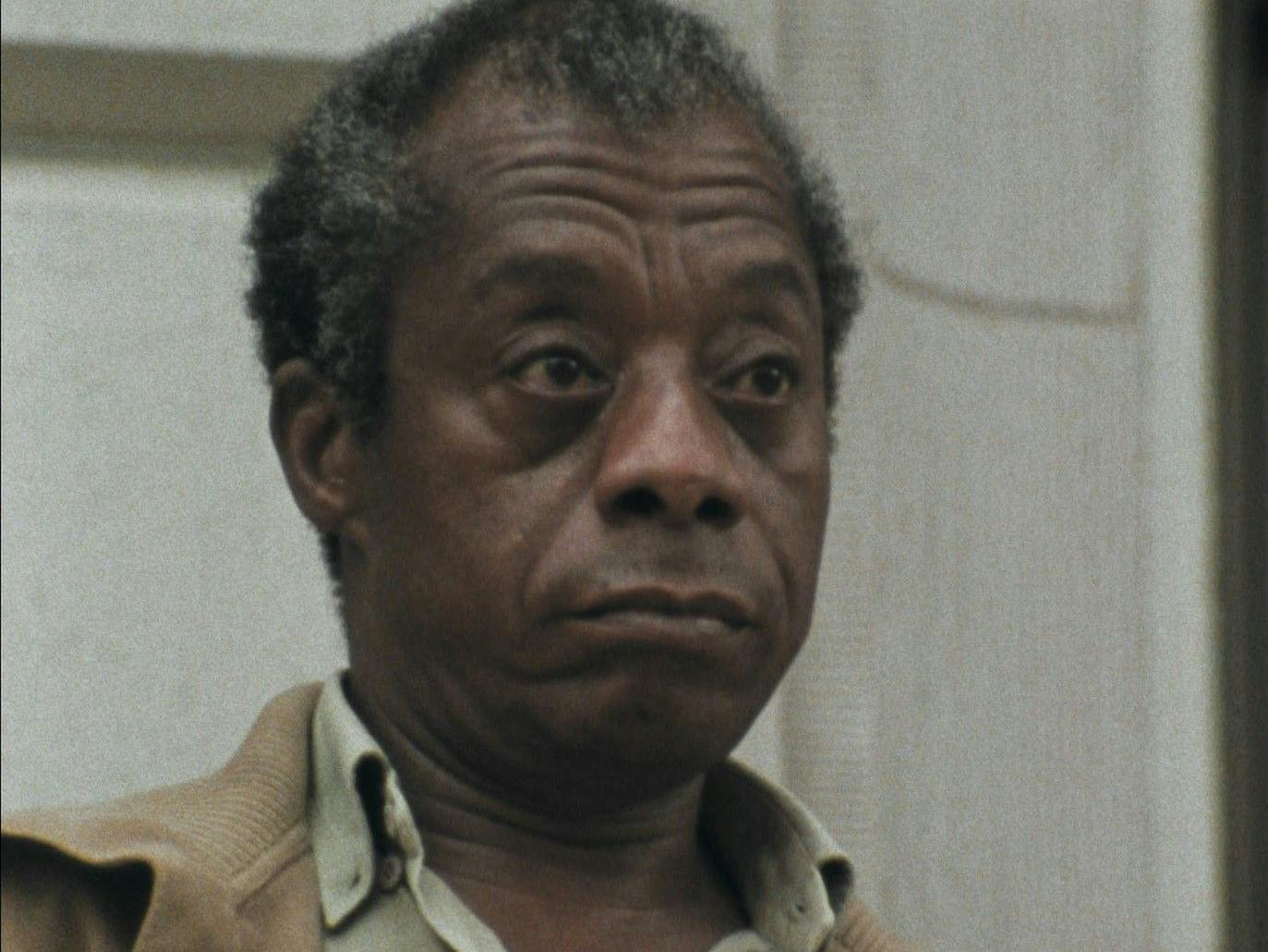 Filmstill aus „I Heard It through the Grapevine“: Der amerikanische Schriftsteller James Baldwin