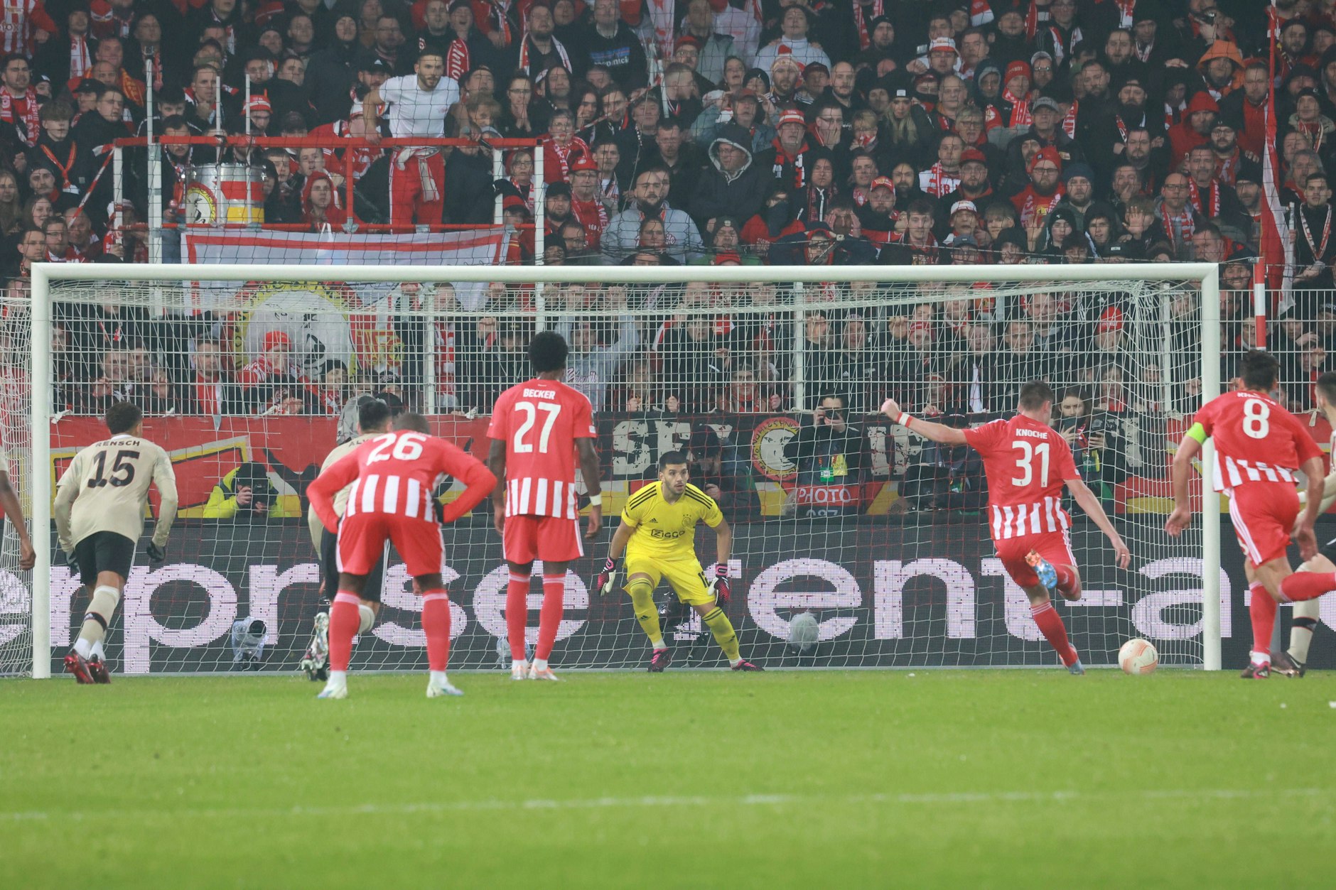 Robin Knoche versenkt den Handelfmeter nach Videobeweis ziemlich cool zur 1:0-Führung für den 1. FC Union.