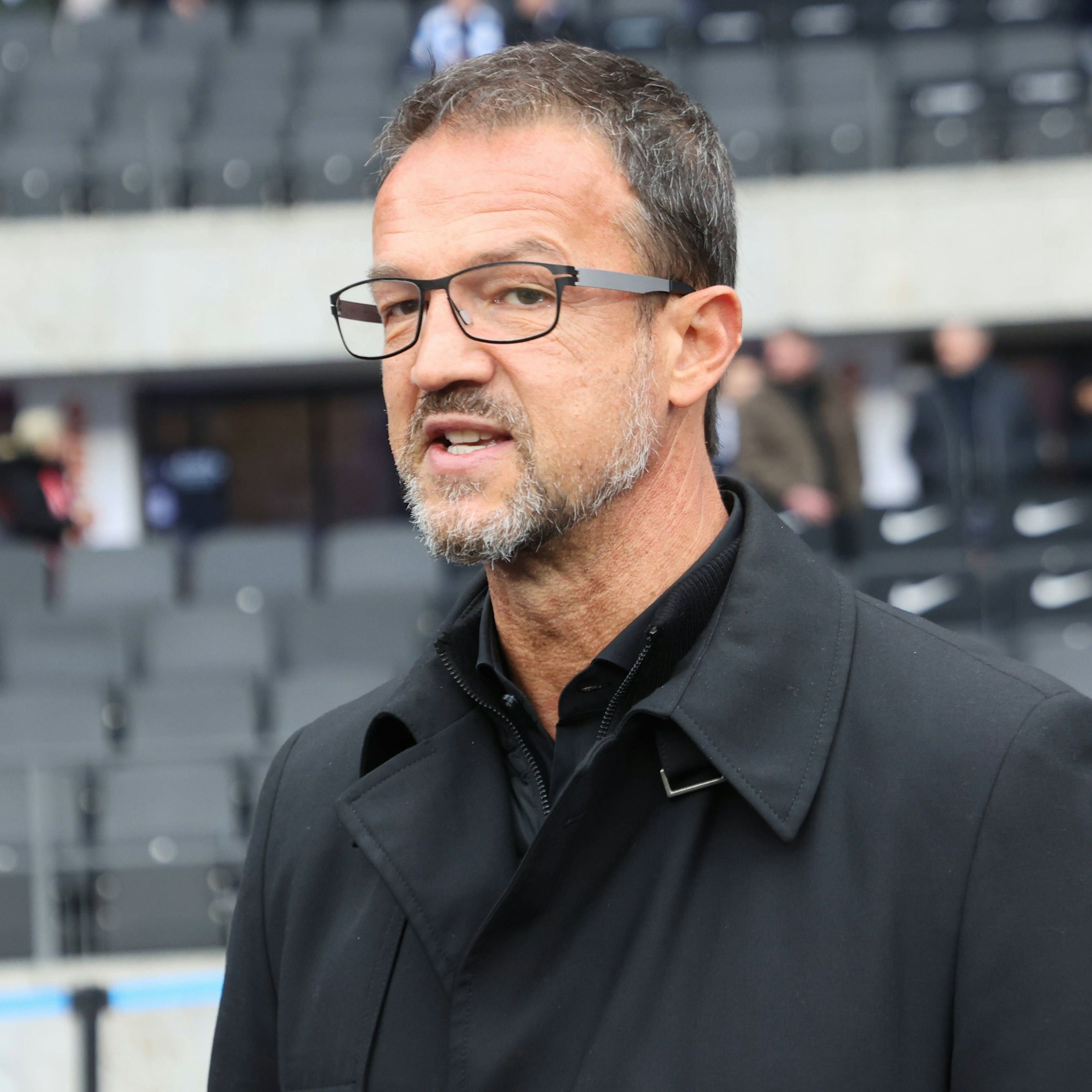 Fredi Bobic klagt gleich doppelt wegen seiner normalen und fristlosen Kündigung vor dem Arbeitsgericht.