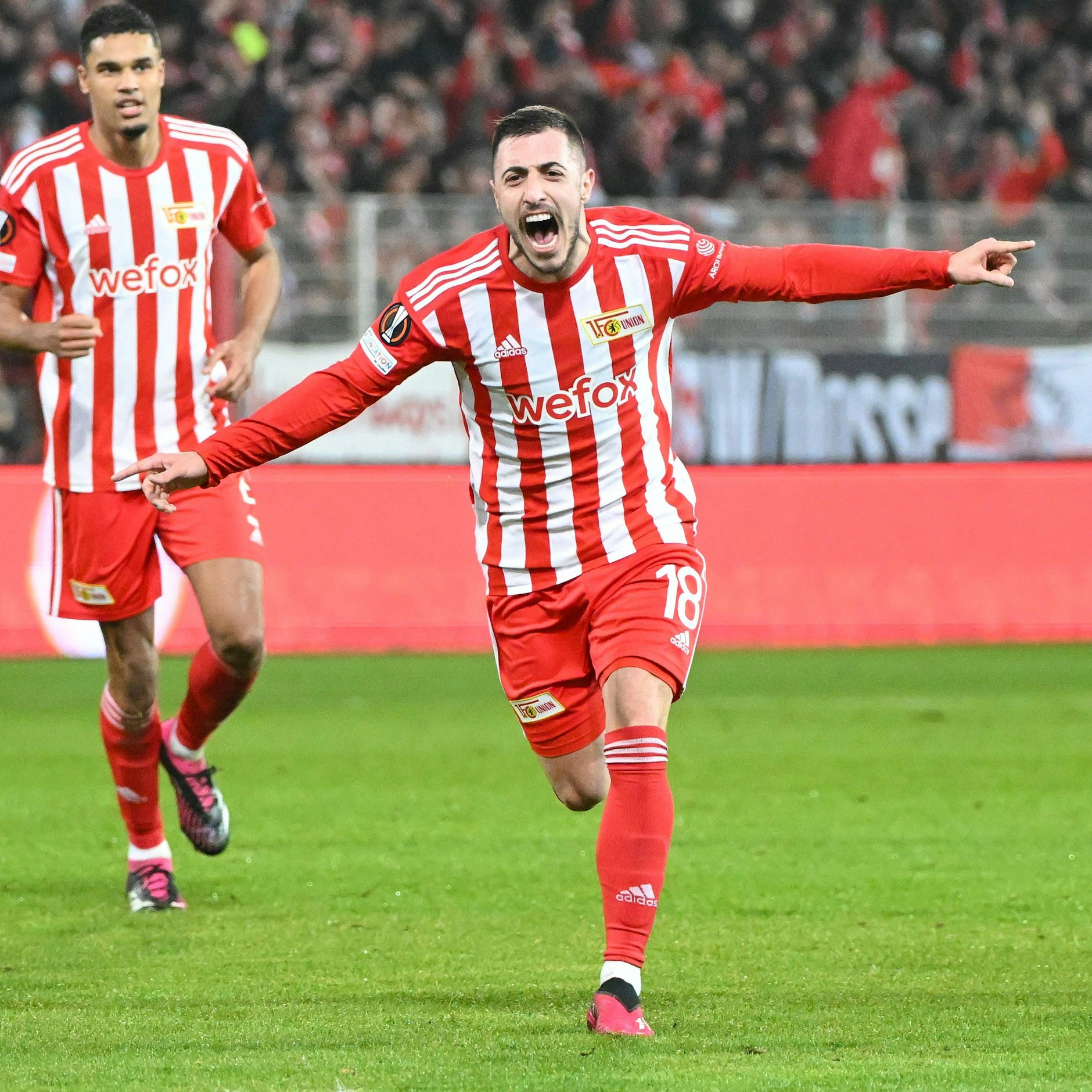 Völlig losgelöst! Torschütze Josip Juaranovic freut sich über seinen Treffer zum 2:0, durch den der 1. FC Union – völlig gegen den Spielverlauf – vor der Pause richtig gut unterwegs war.