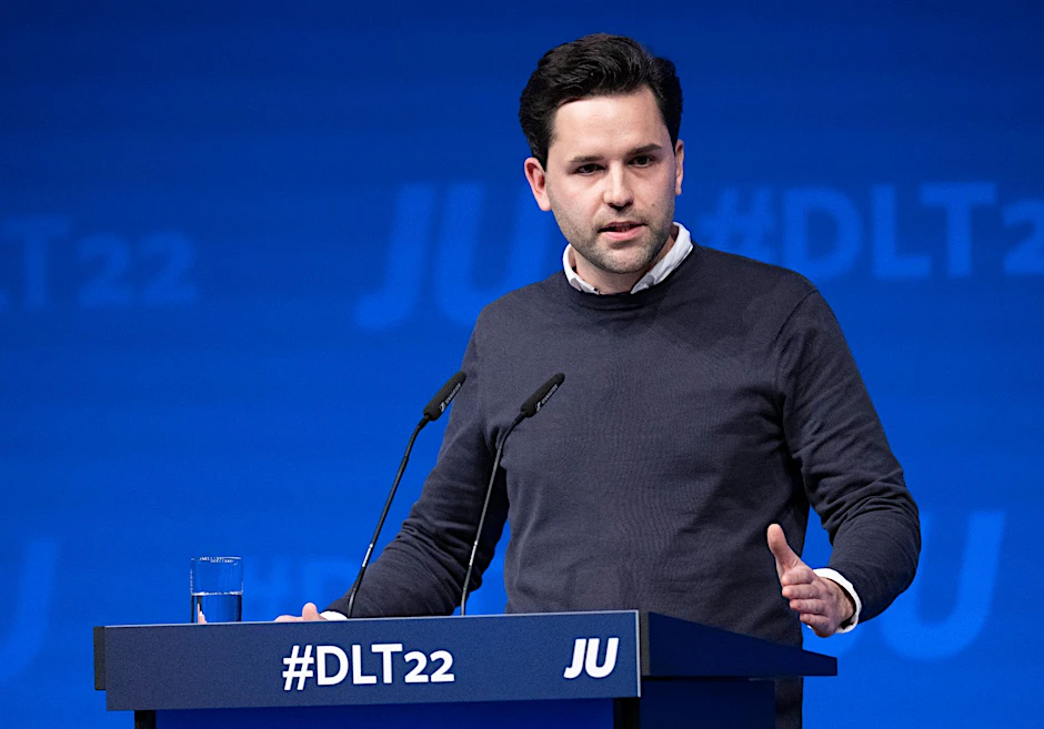 Johannes Winkel, Bundesvorsitzender der Jungen Union (JU), hat gemeinsam mit Franziska Brandmann von den Jungen Liberalen ein eigenes Manifest aufgesetzt.