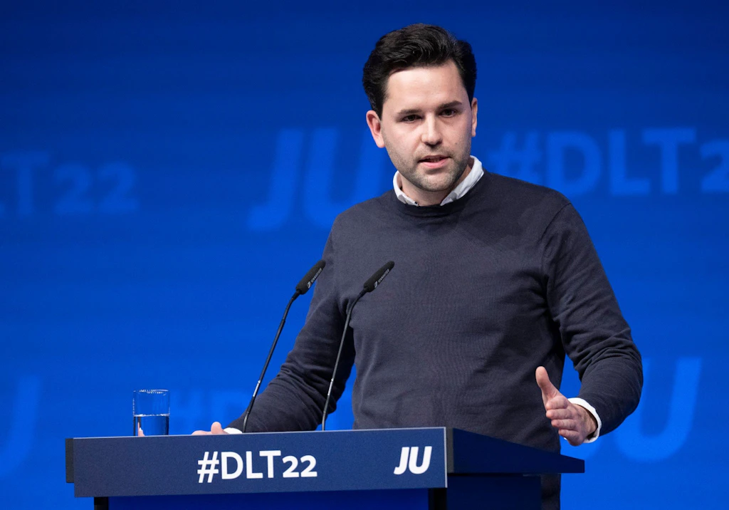 21.000 Unterschriften nach einem Tag für Gegenpetition zu „Manifest für Frieden“